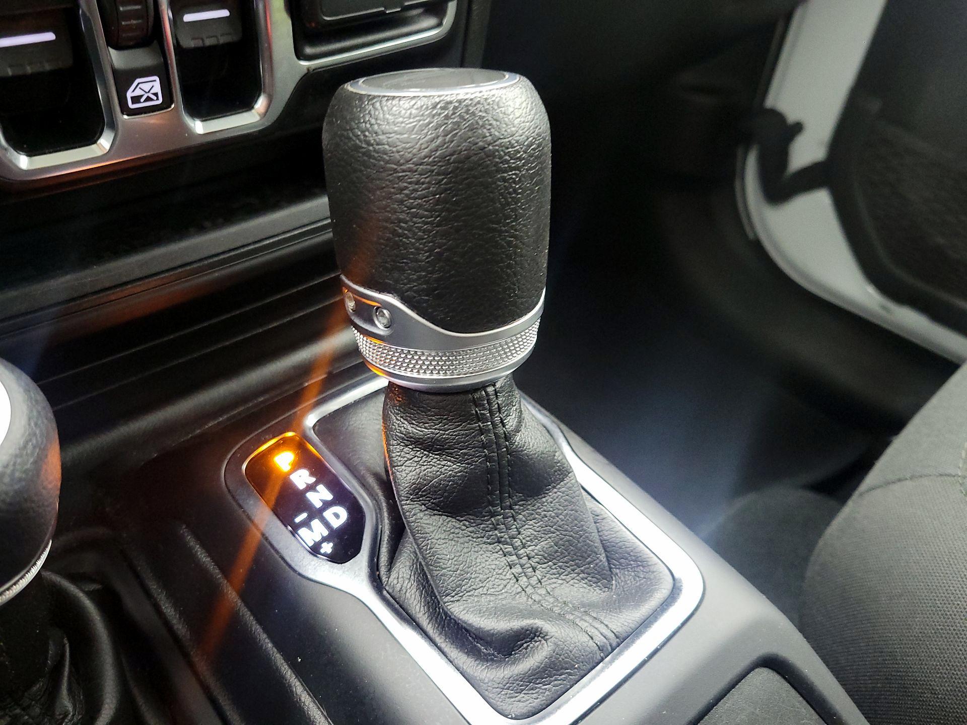 Thumbnail: 2022 Jeep Gladiator - 17