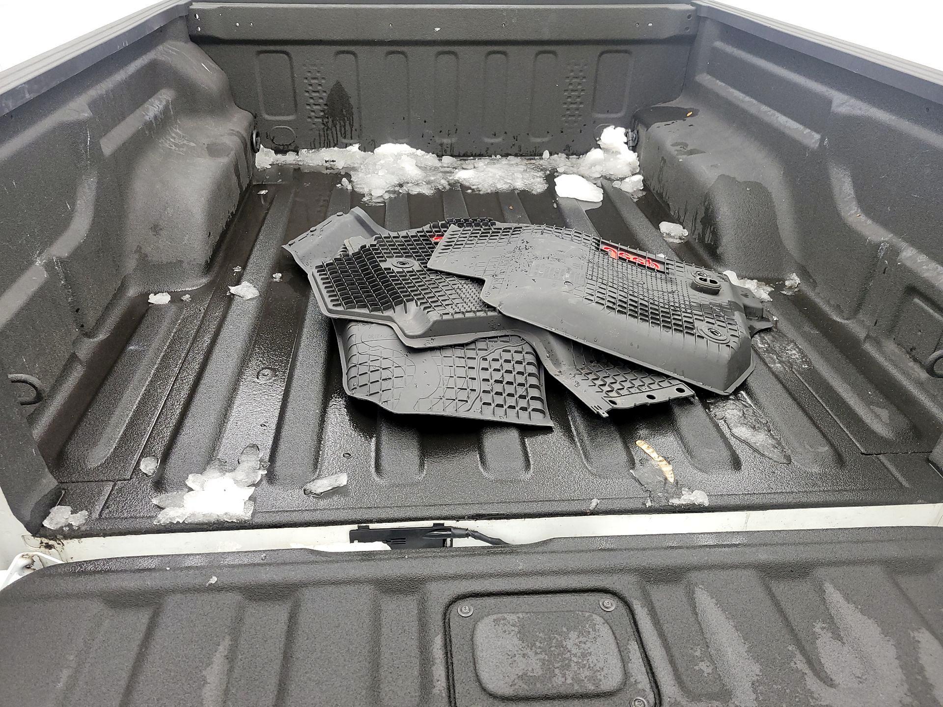 Thumbnail: 2022 Jeep Gladiator - 19