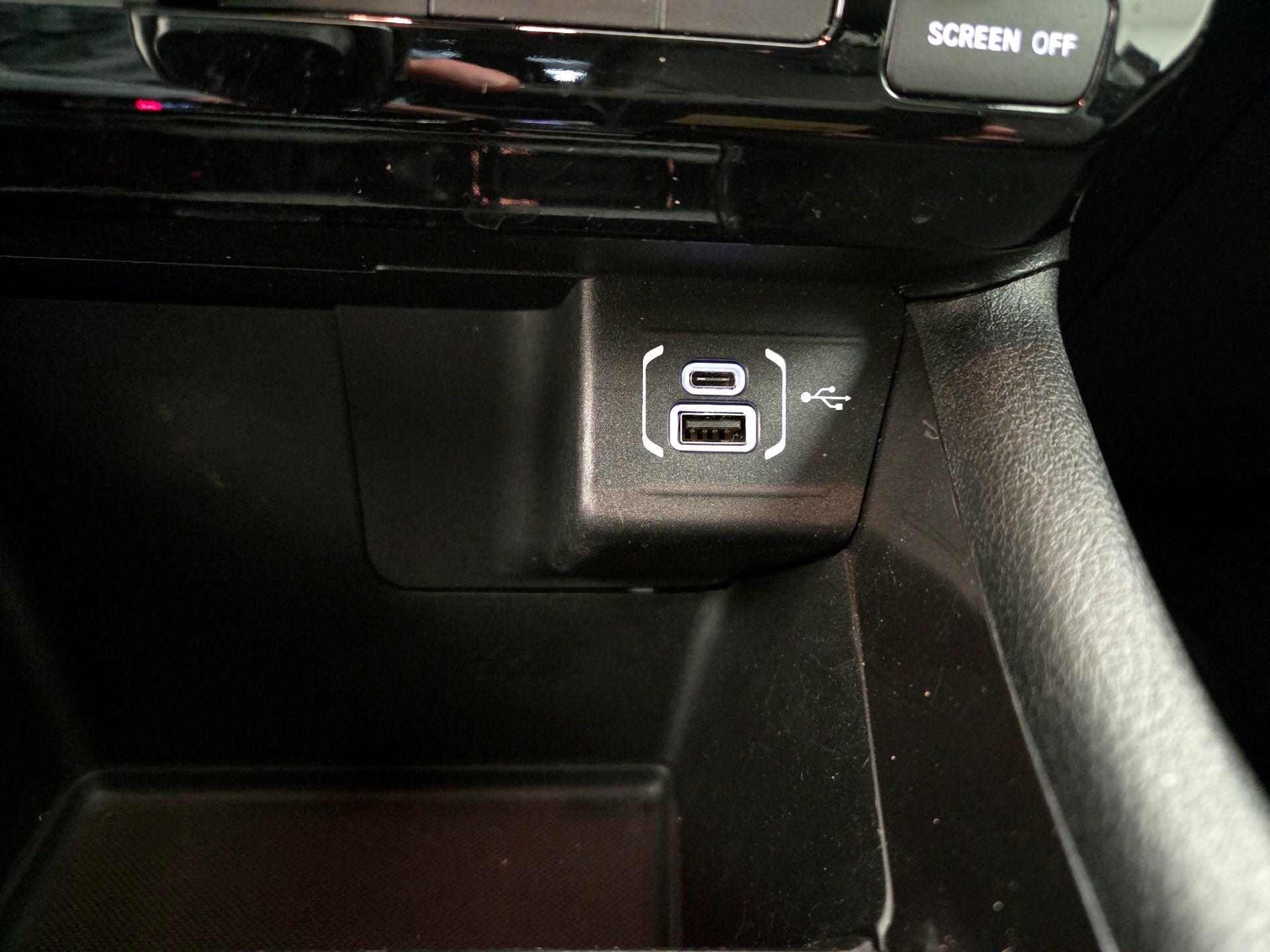 Thumbnail: 2022 Jeep Compass - 17