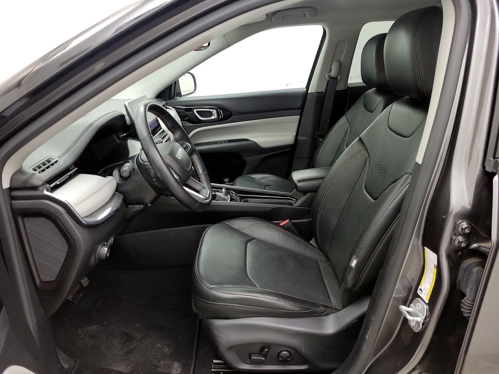 Thumbnail: 2022 Jeep Compass - 11