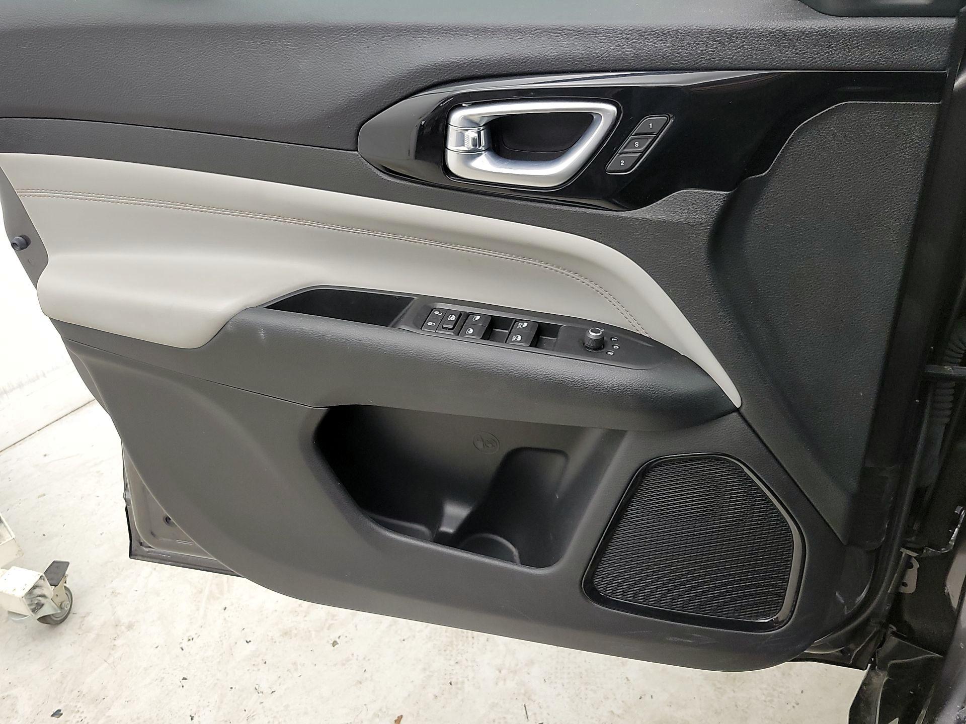 Thumbnail: 2022 Jeep Compass - 12