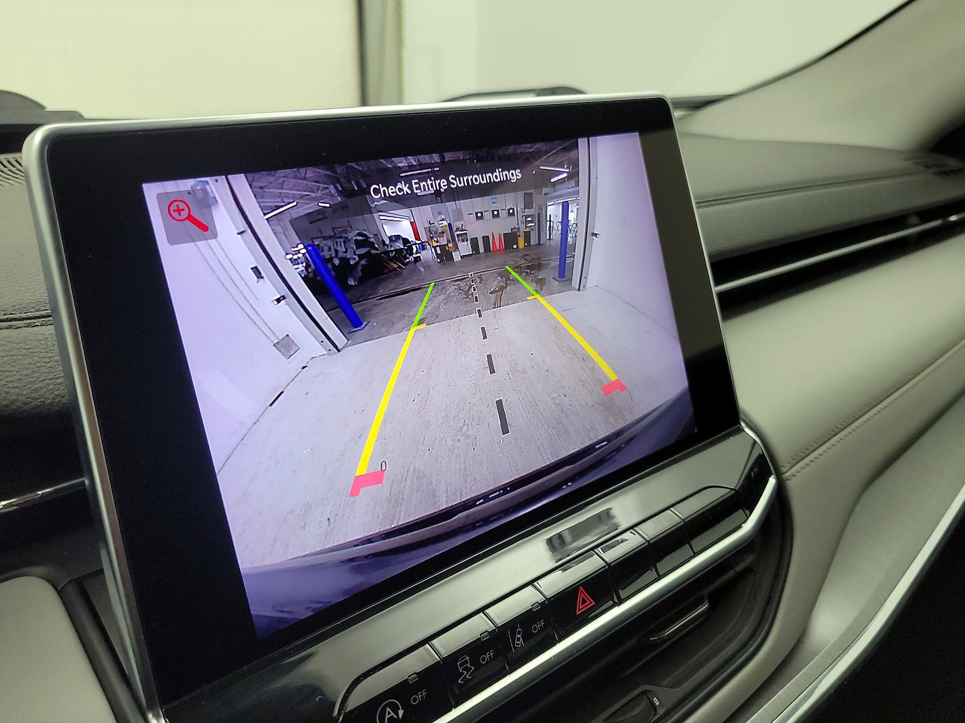 Thumbnail: 2022 Jeep Compass - 15