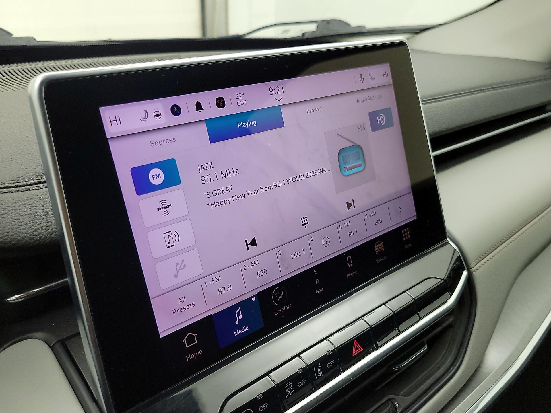 Thumbnail: 2022 Jeep Compass - 16