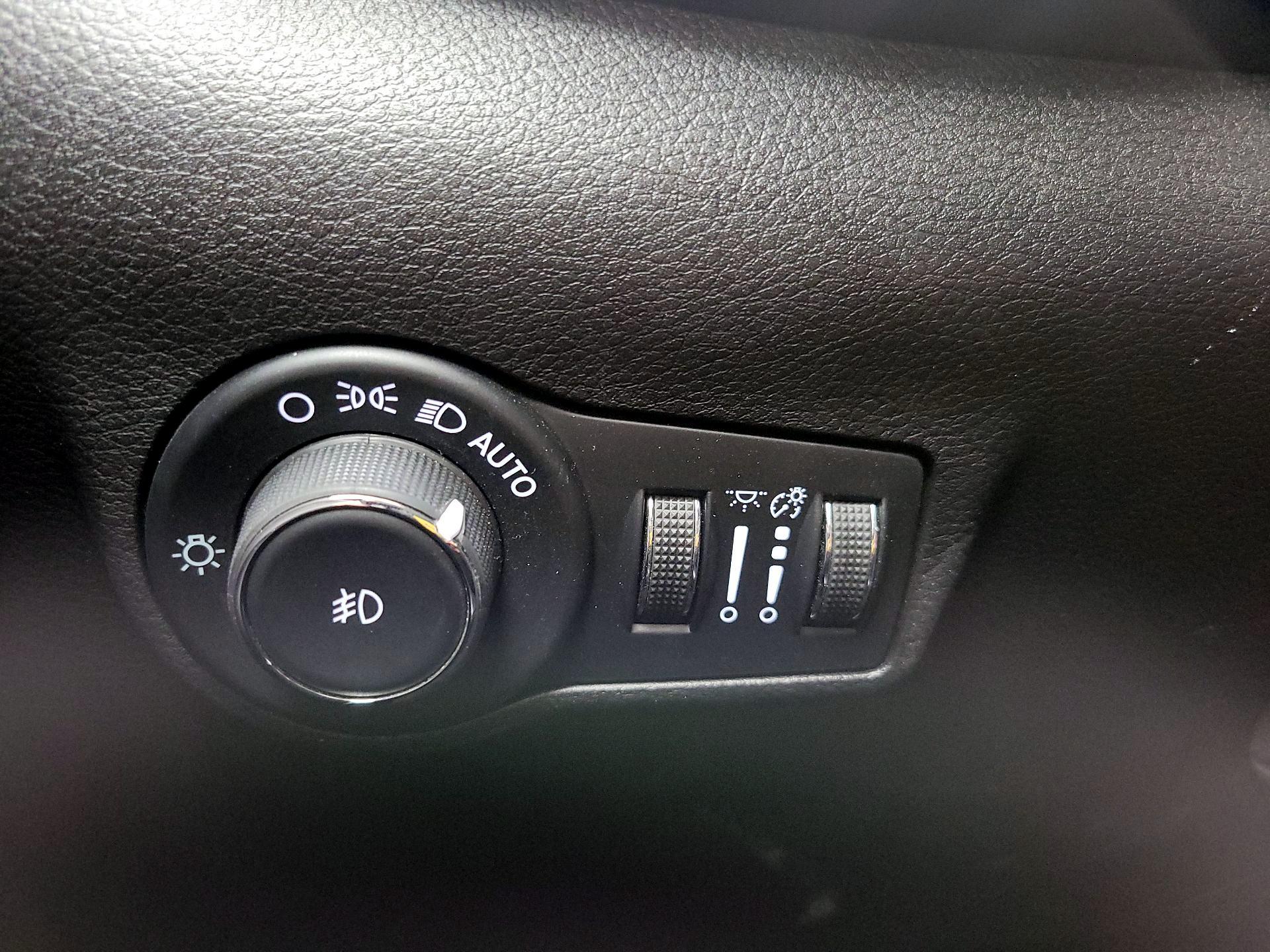 Thumbnail: 2022 Jeep Compass - 13