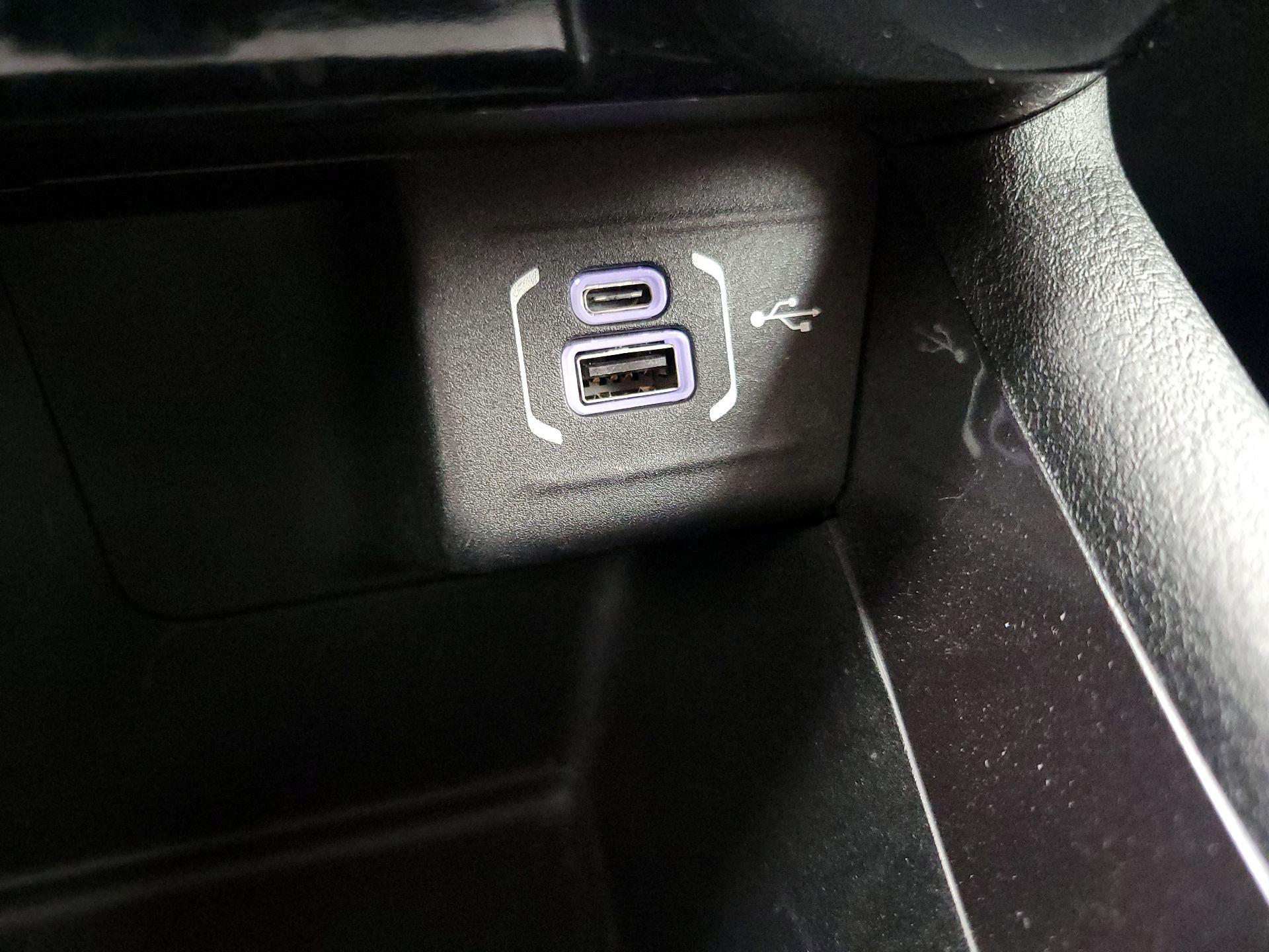 Thumbnail: 2022 Jeep Compass - 18