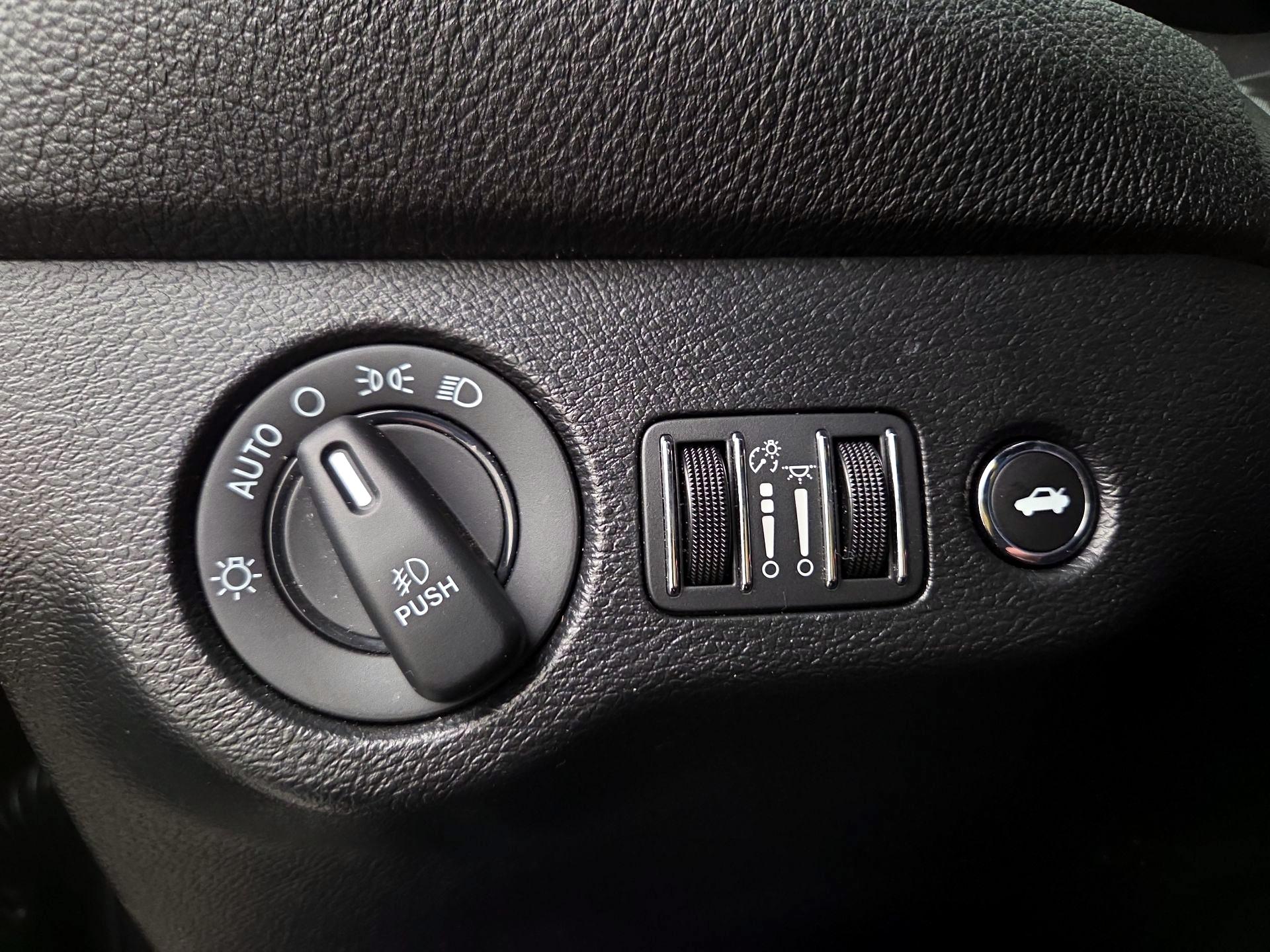 Thumbnail: 2022 Dodge Challenger - 13