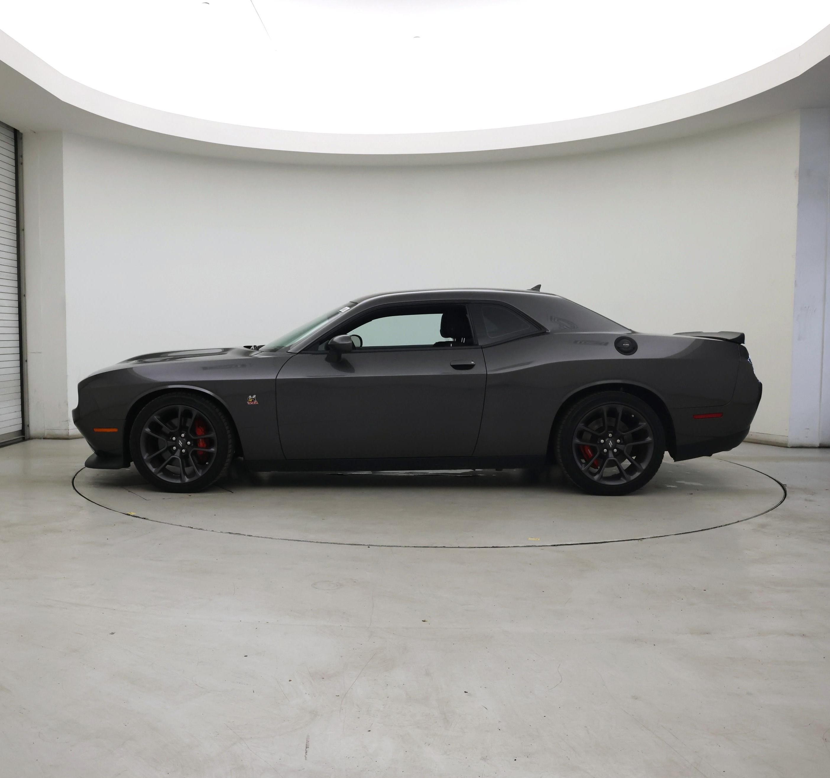 Thumbnail: 2022 Dodge Challenger - 3