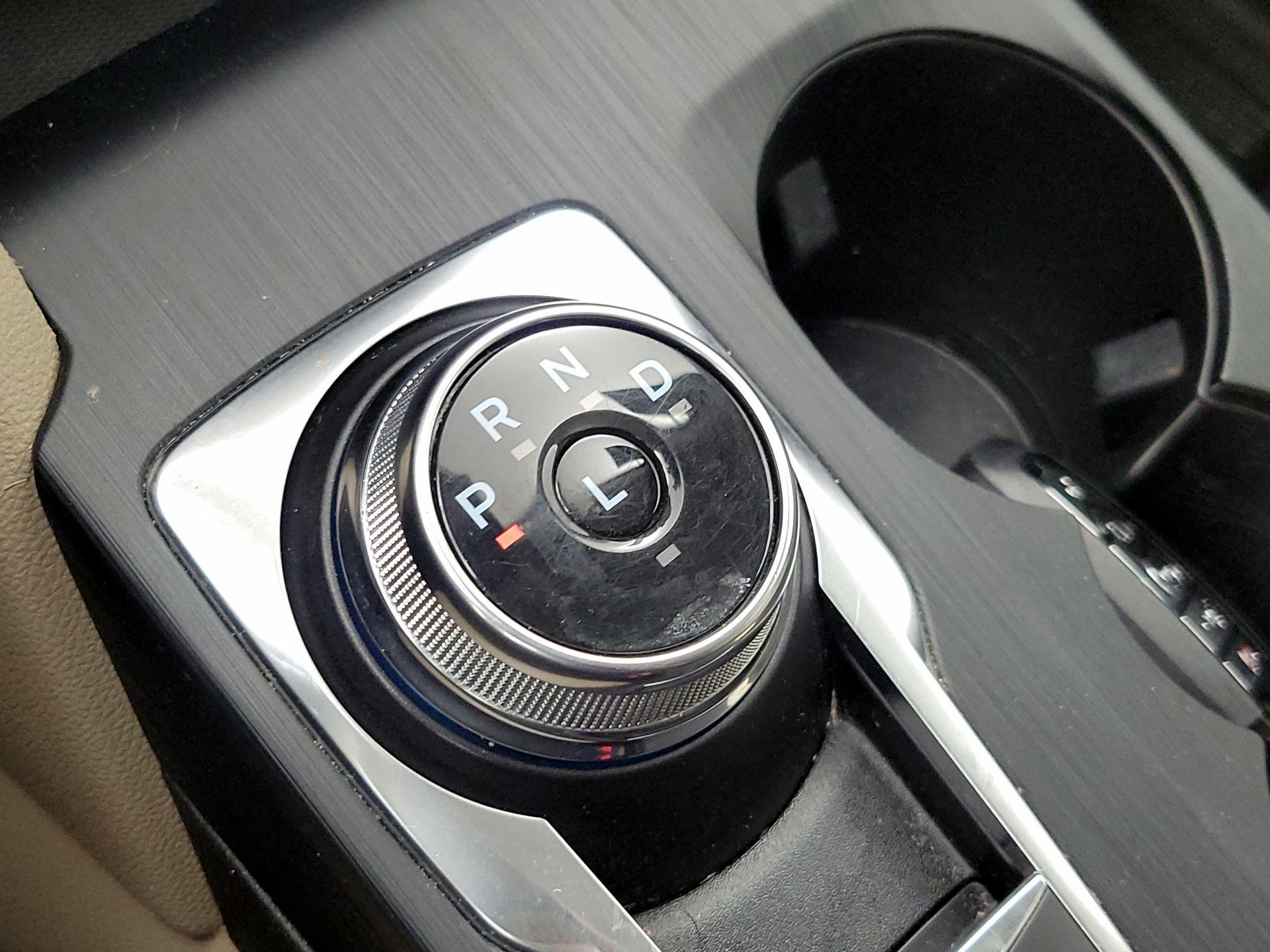 Thumbnail: 2022 Ford Escape - 17