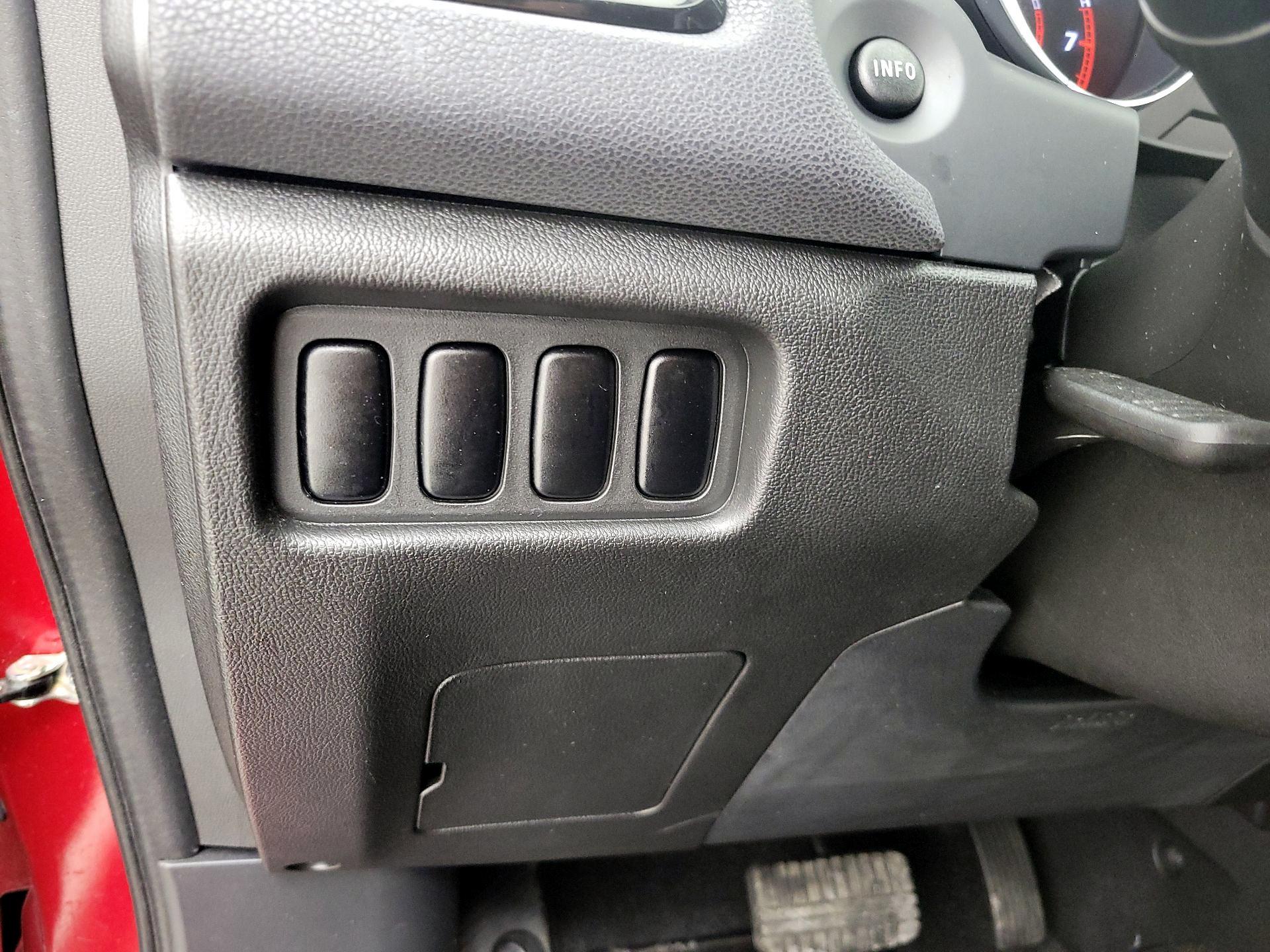 Thumbnail: 2020 Mitsubishi Outlander Sport - 13