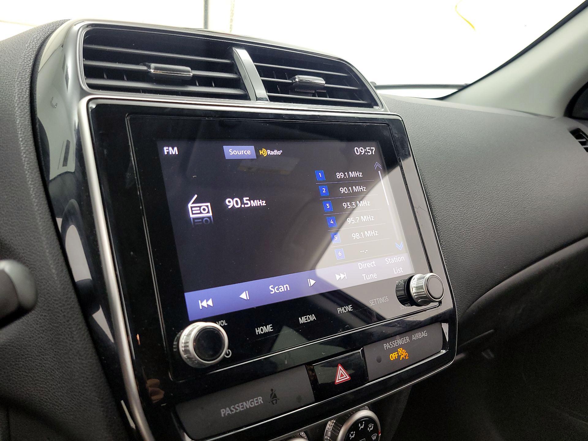 Thumbnail: 2020 Mitsubishi Outlander Sport - 15