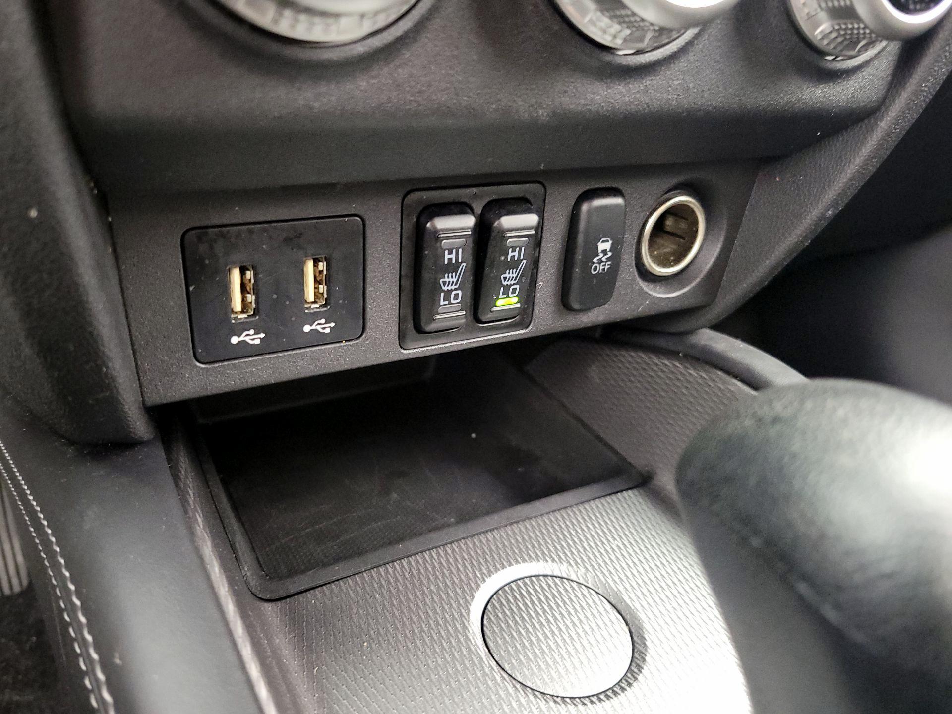 Thumbnail: 2020 Mitsubishi Outlander Sport - 18