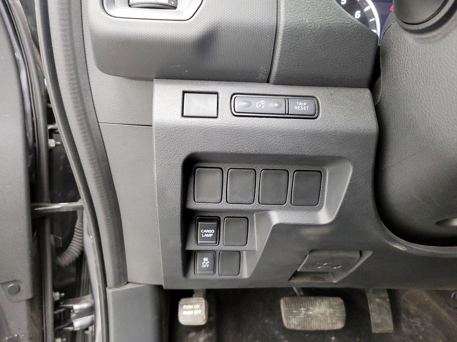 Thumbnail: 2022 Nissan Frontier - 13