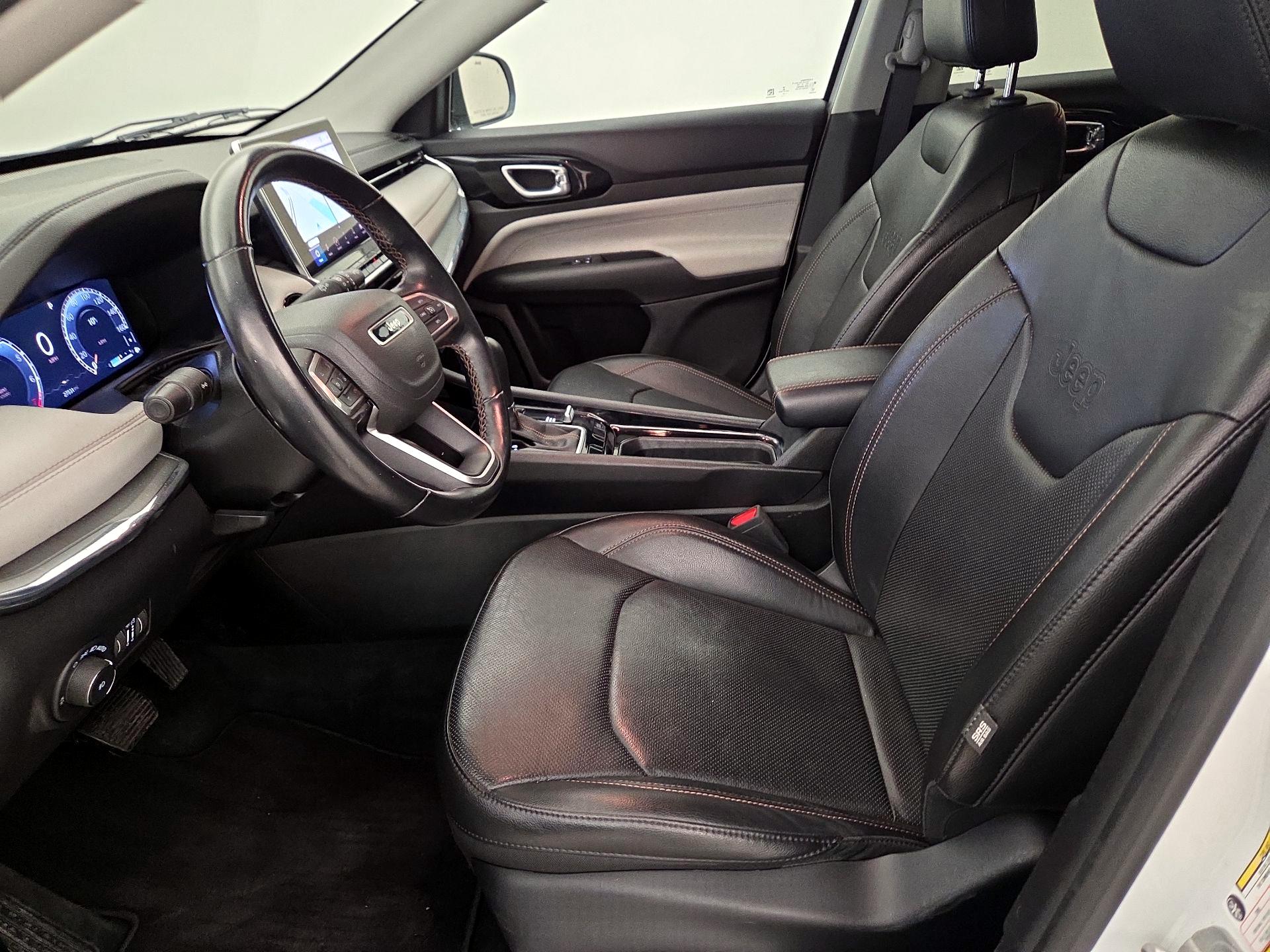 Thumbnail: 2022 Jeep Compass - 11