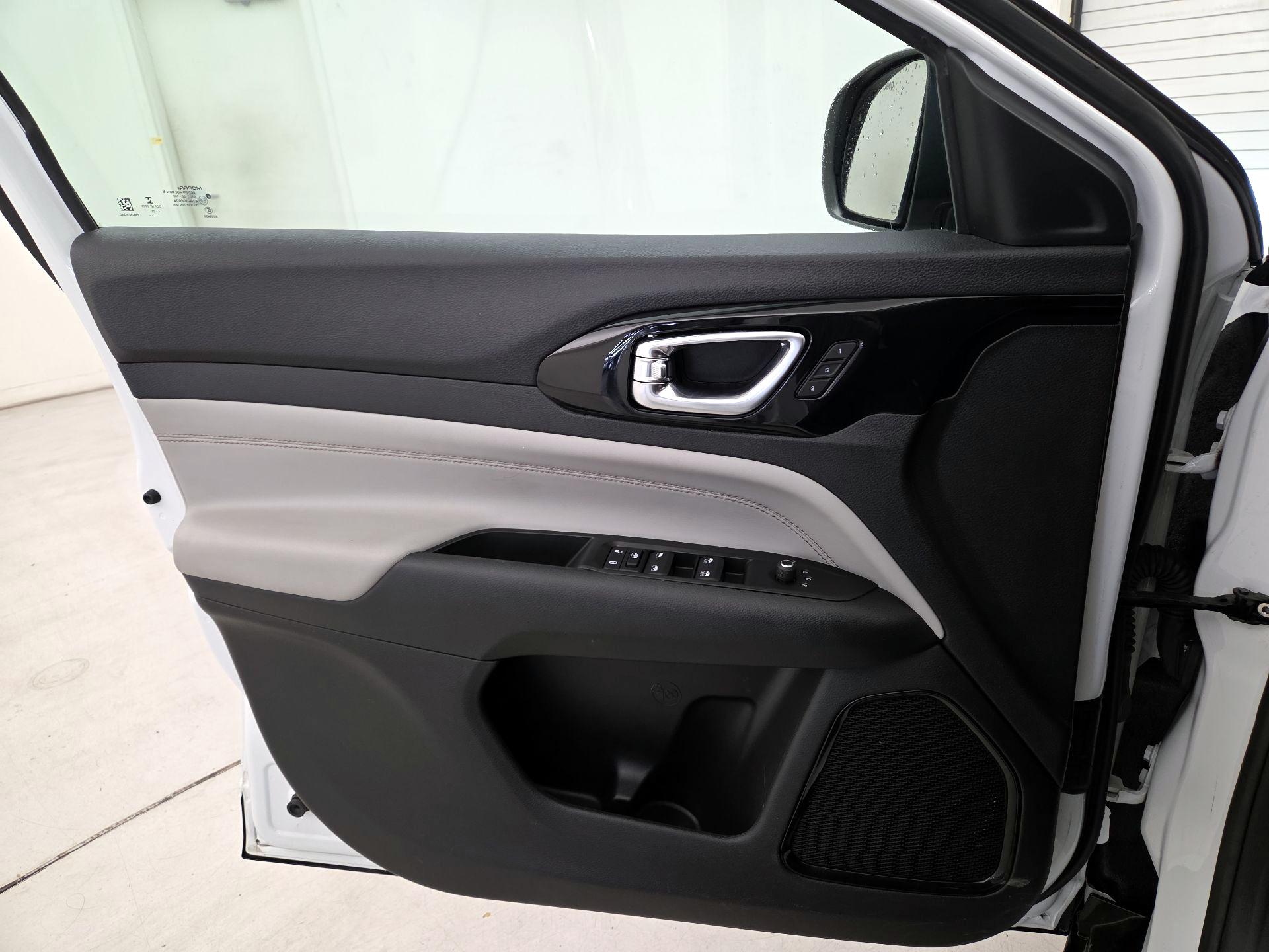 Thumbnail: 2022 Jeep Compass - 12