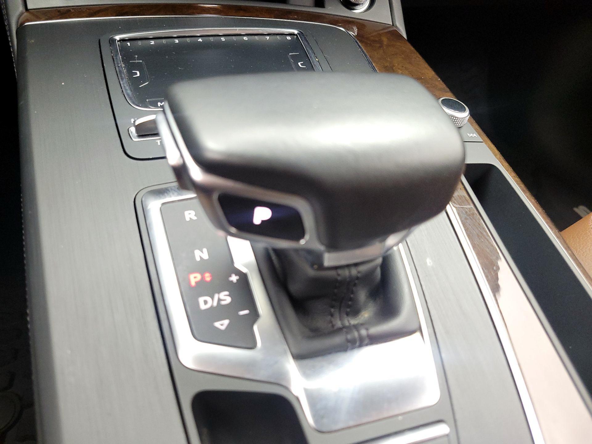 Thumbnail: 2020 Audi Q5 - 18