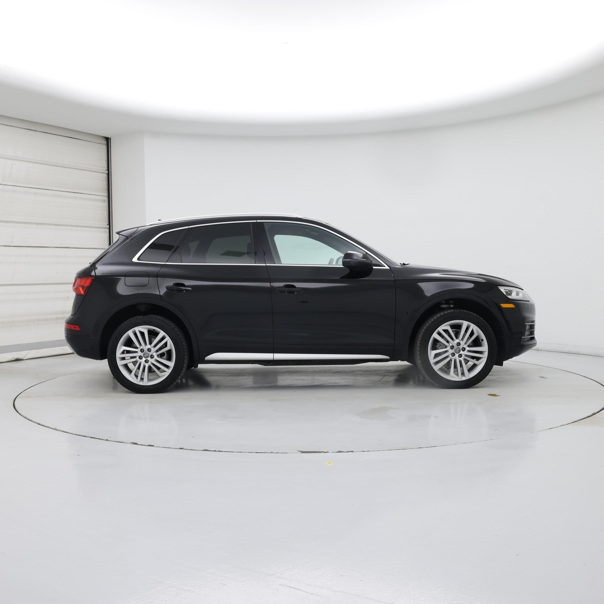 Thumbnail: 2020 Audi Q5 - 7