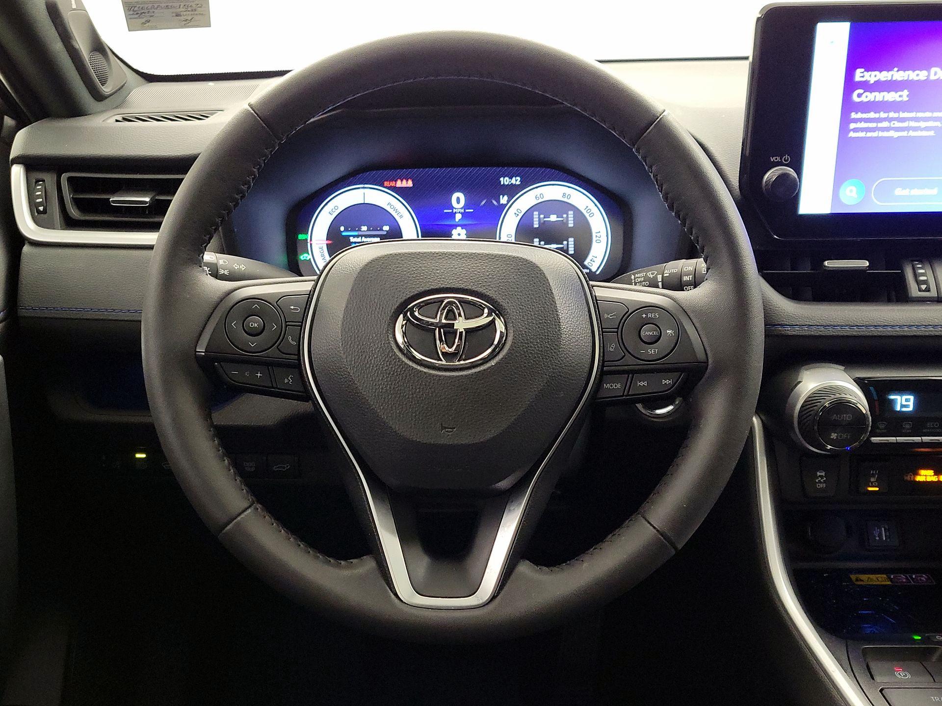 Thumbnail: 2025 Toyota RAV4 - 10