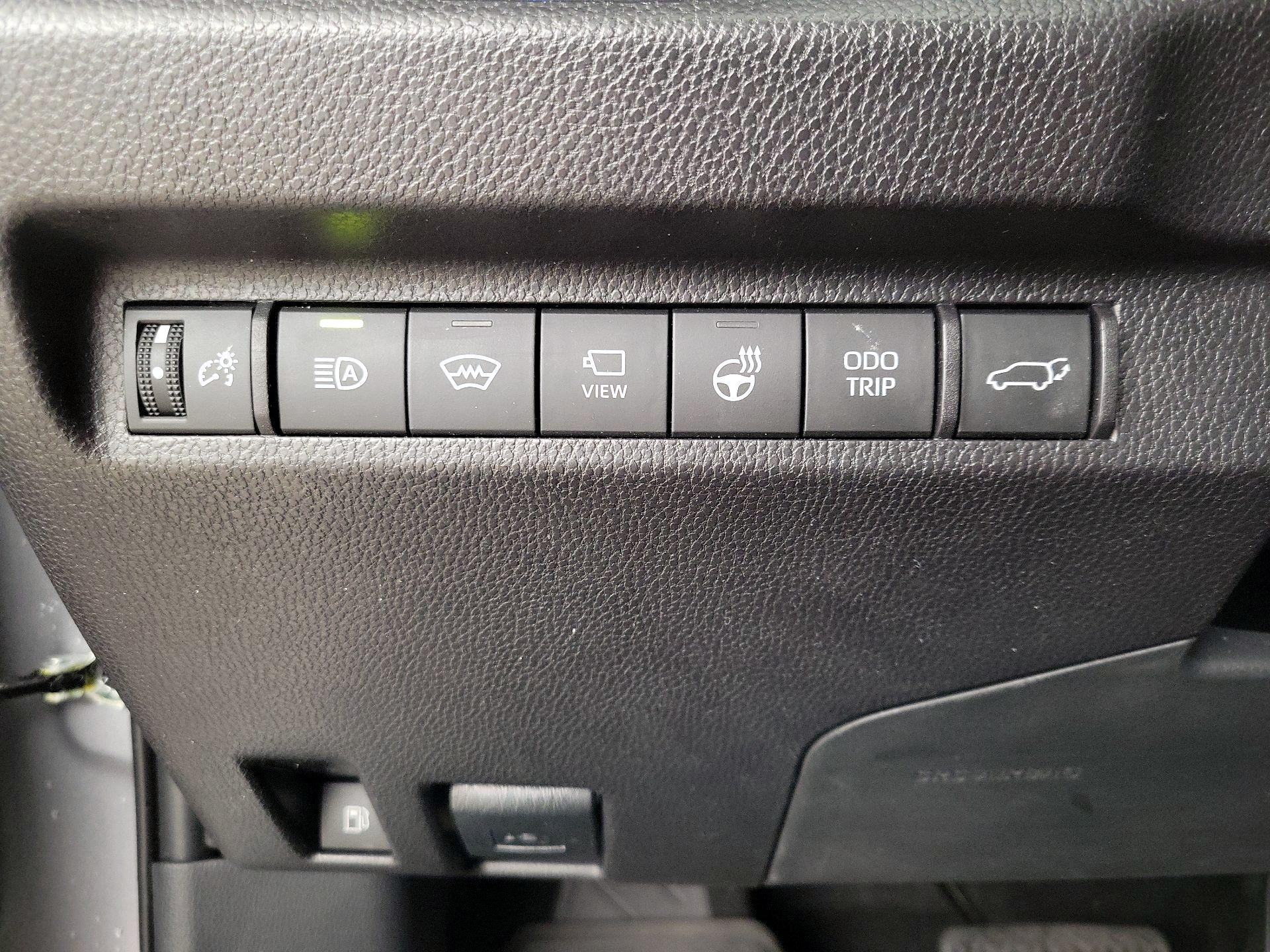 Thumbnail: 2025 Toyota RAV4 - 13