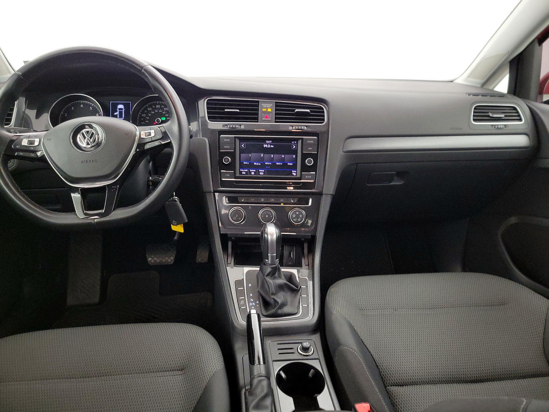 Thumbnail: 2018 Volkswagen Golf - 9