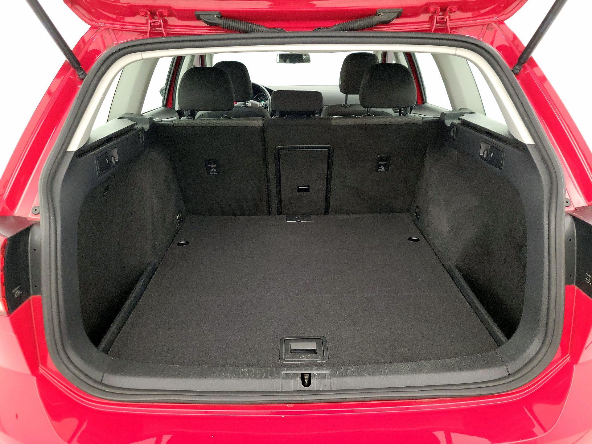 Thumbnail: 2018 Volkswagen Golf - 20