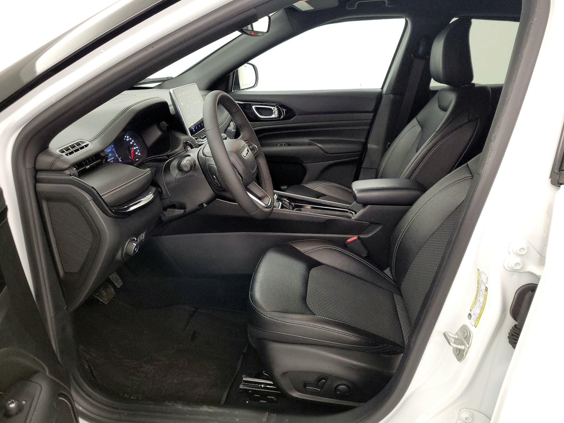 Thumbnail: 2024 Jeep Compass - 11