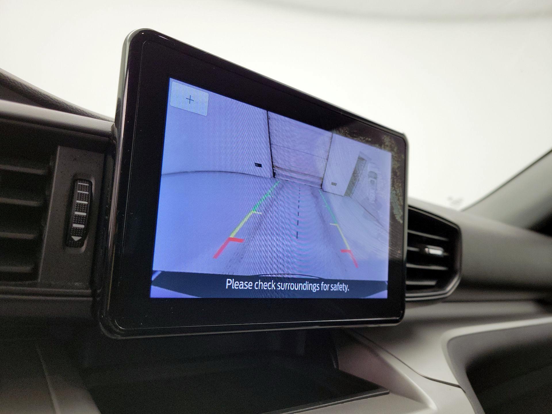 Thumbnail: 2022 Ford Explorer - 14