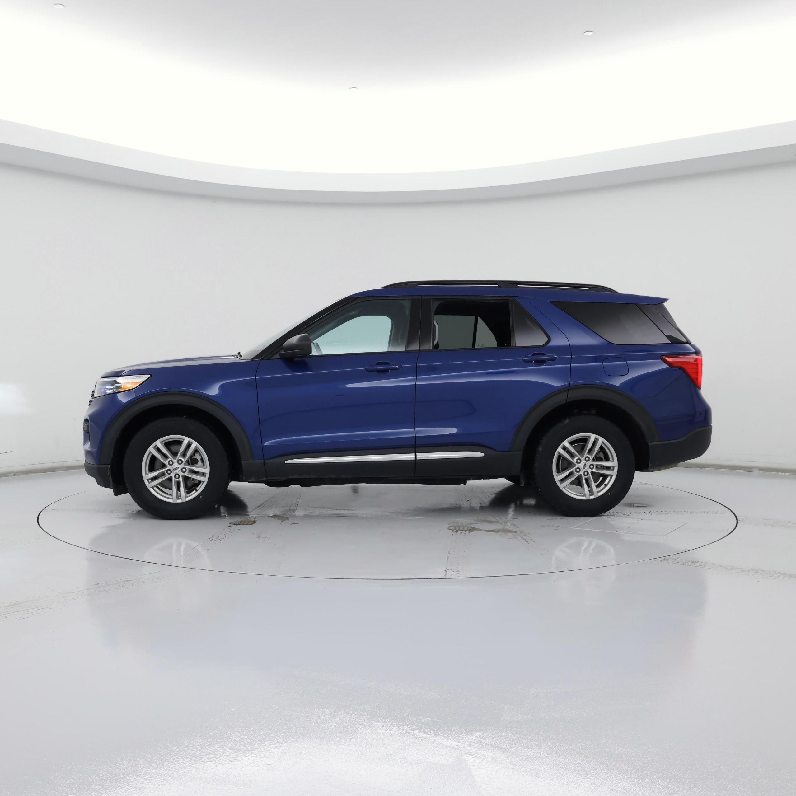 Thumbnail: 2022 Ford Explorer - 3