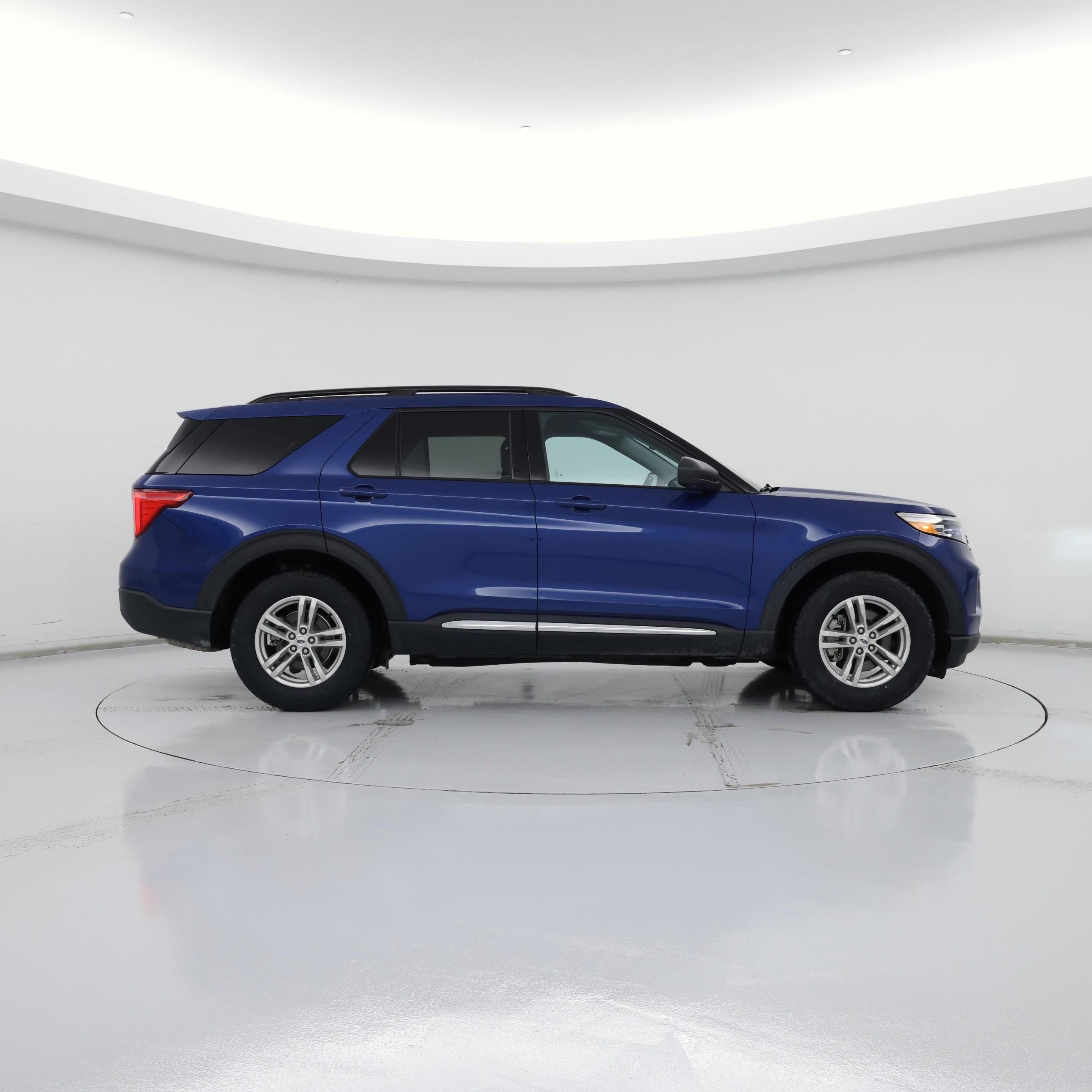 Thumbnail: 2022 Ford Explorer - 7