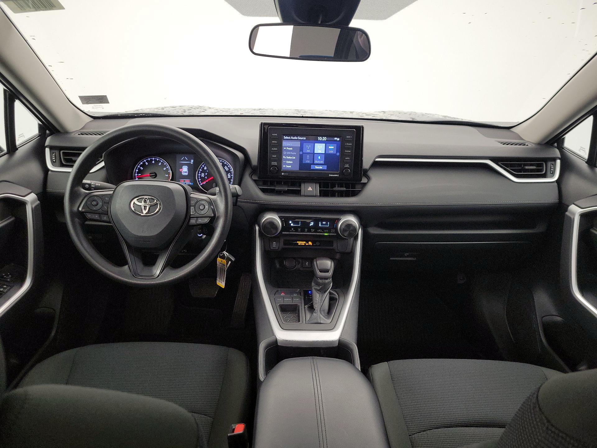 Thumbnail: 2022 Toyota RAV4 - 9