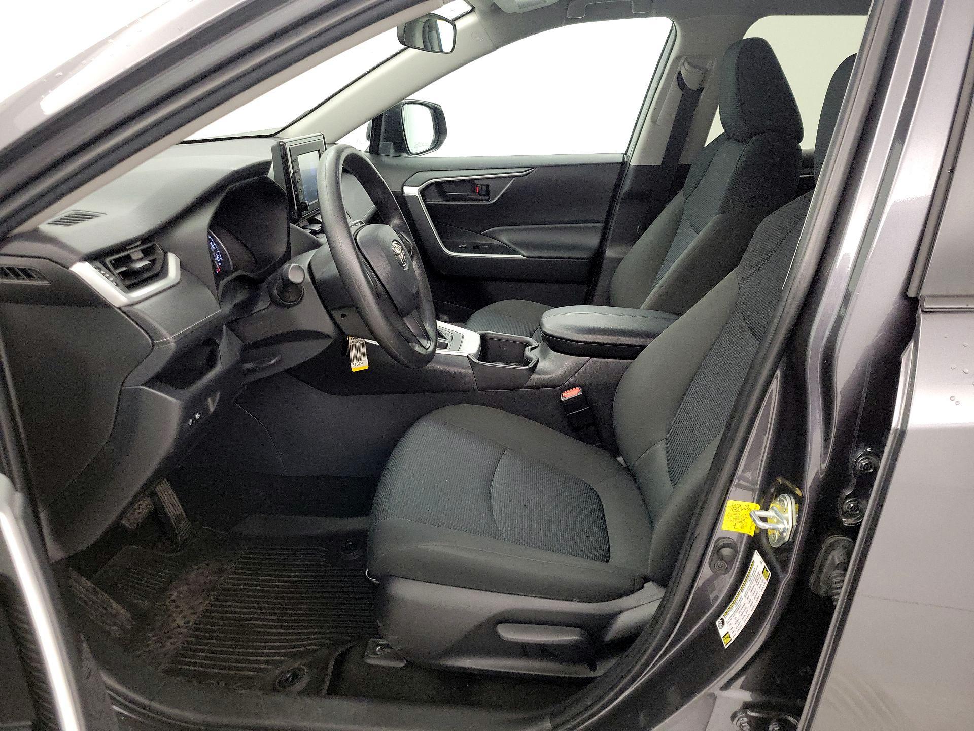 Thumbnail: 2022 Toyota RAV4 - 11