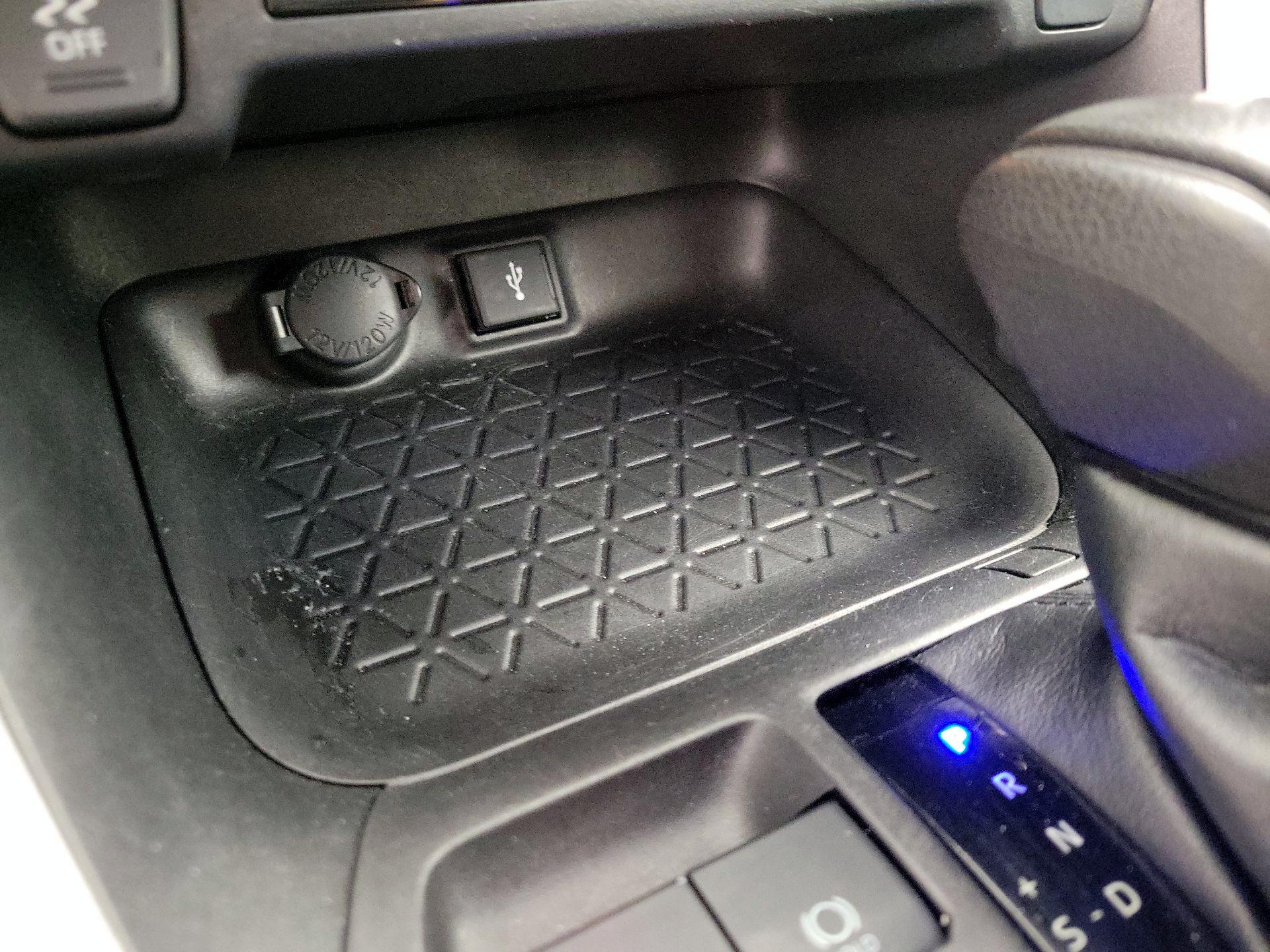 Thumbnail: 2022 Toyota RAV4 - 18