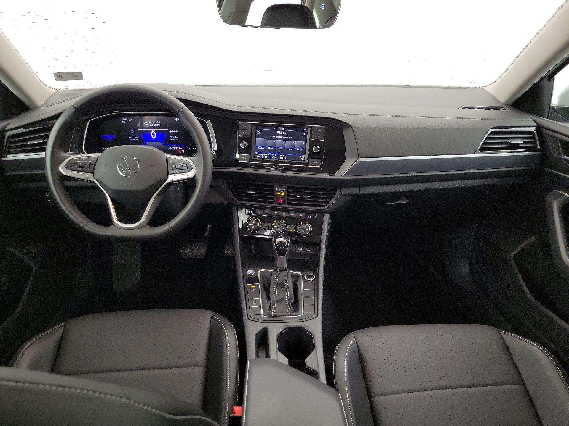 Thumbnail: 2024 Volkswagen Jetta - 9