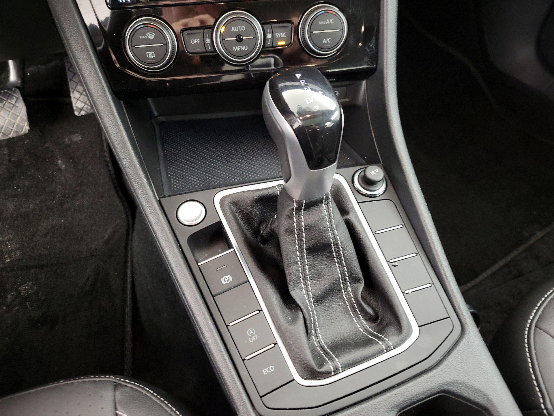 Thumbnail: 2024 Volkswagen Jetta - 17