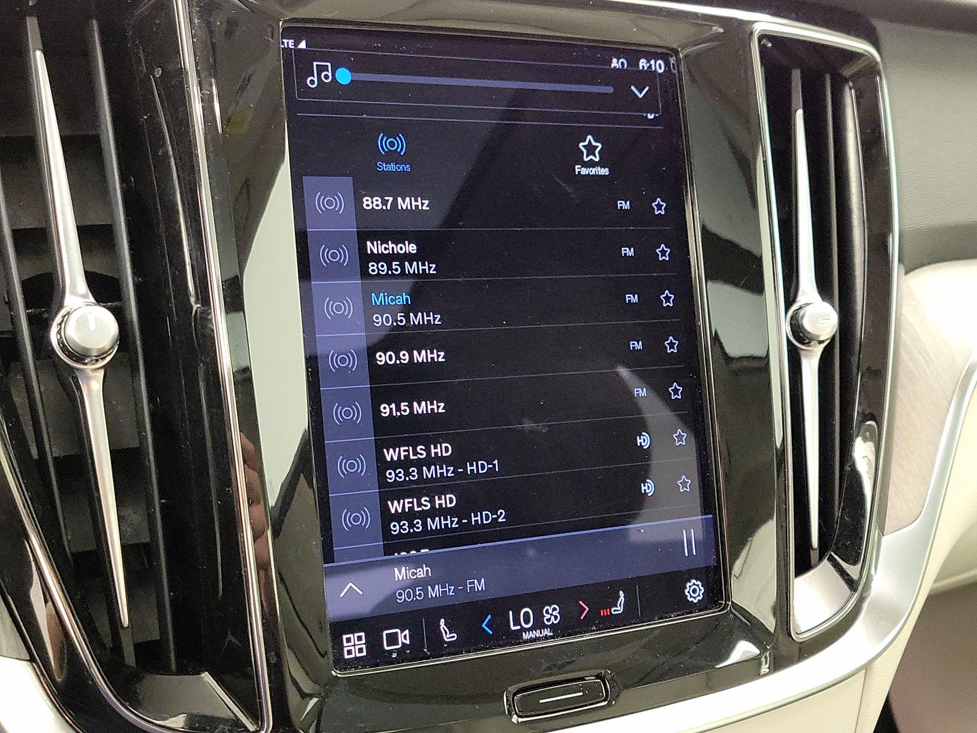 Thumbnail: 2023 Volvo S60 - 16