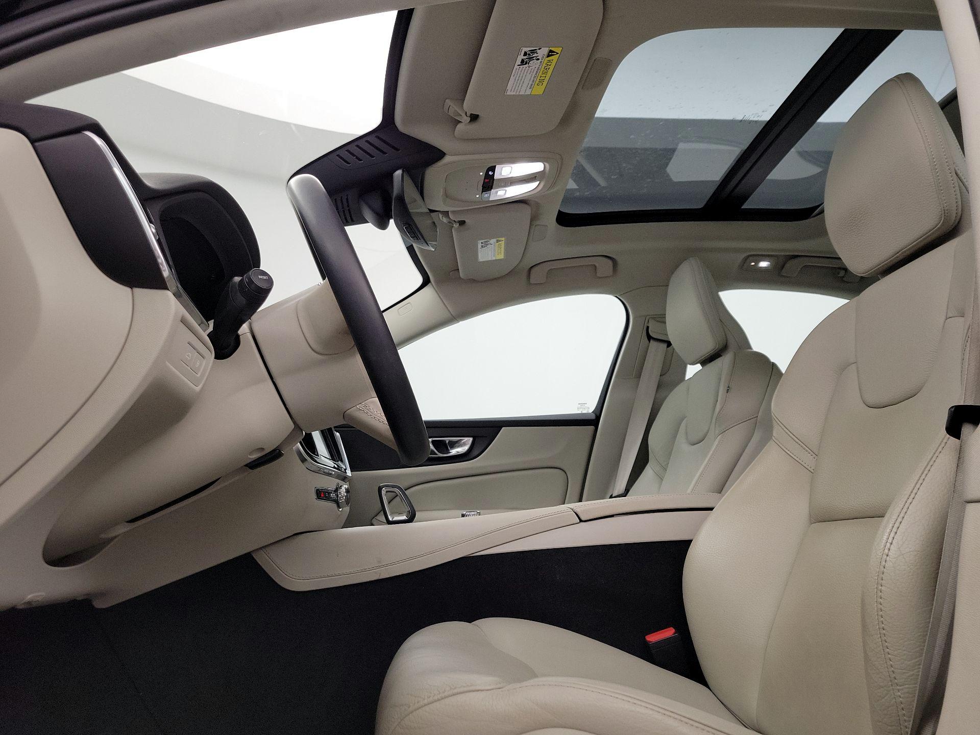 Thumbnail: 2023 Volvo S60 - 20