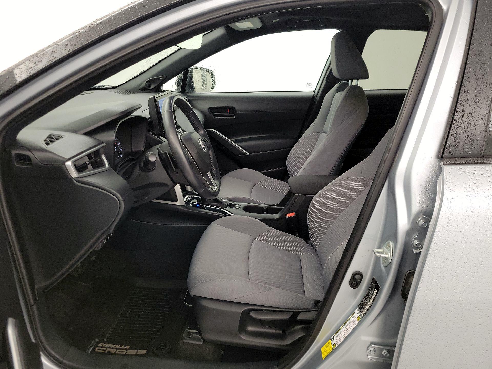 Thumbnail: 2023 Toyota Corolla Cross - 11