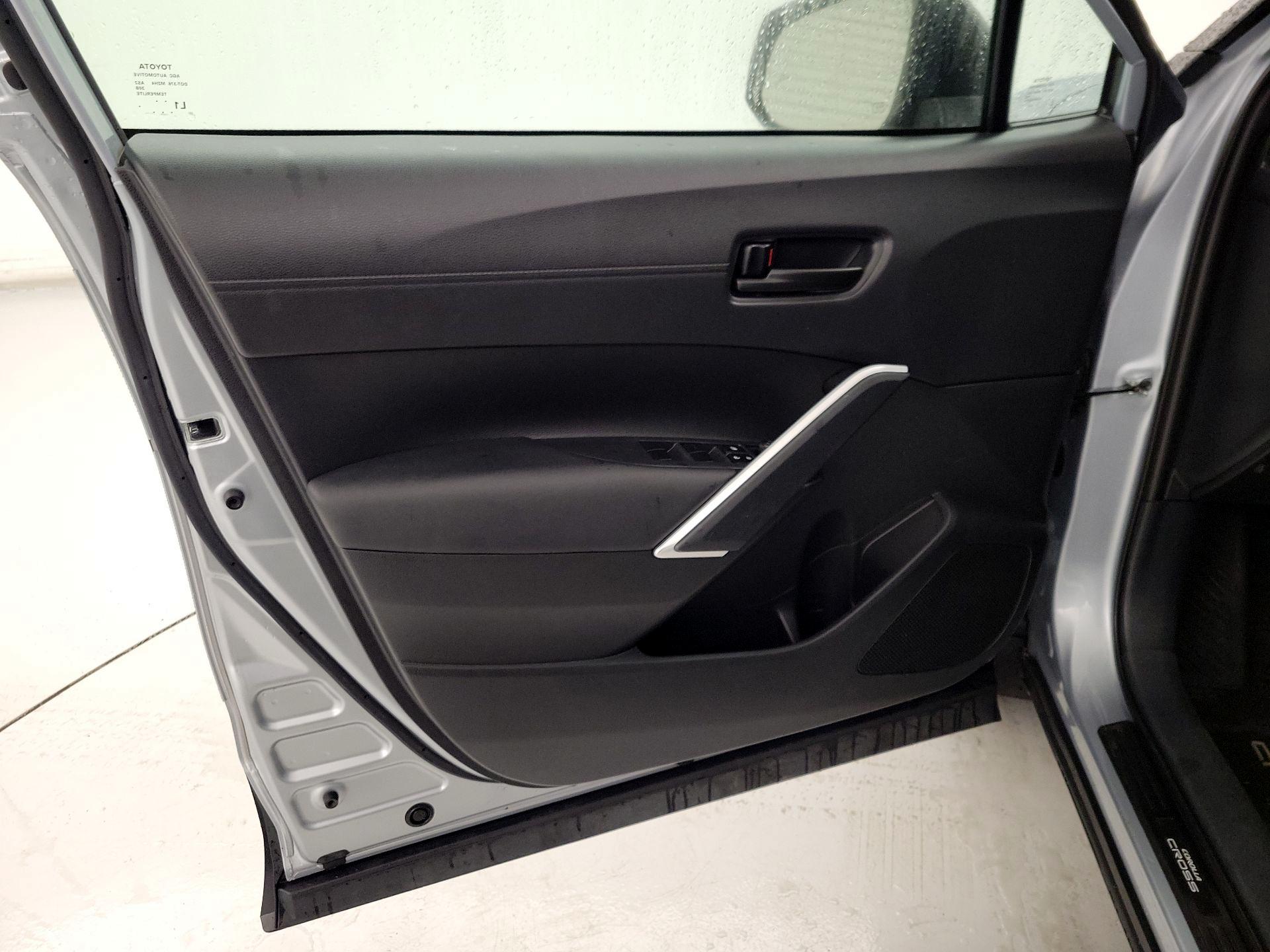 Thumbnail: 2023 Toyota Corolla Cross - 12