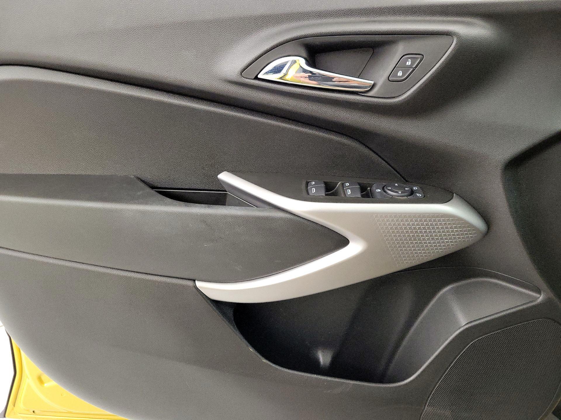 Thumbnail: 2024 Chevrolet Trax - 12