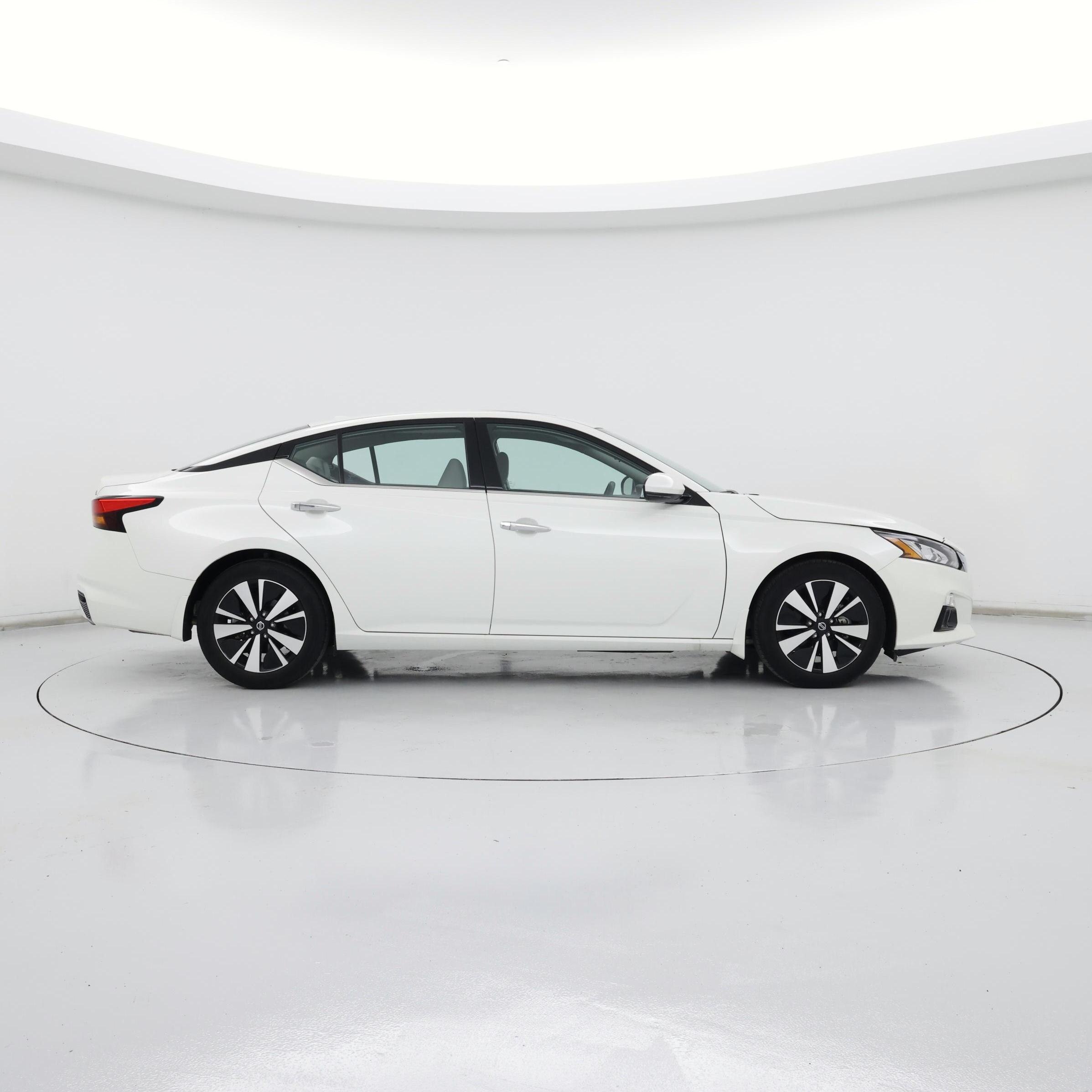 Thumbnail: 2021 Nissan Altima - 7