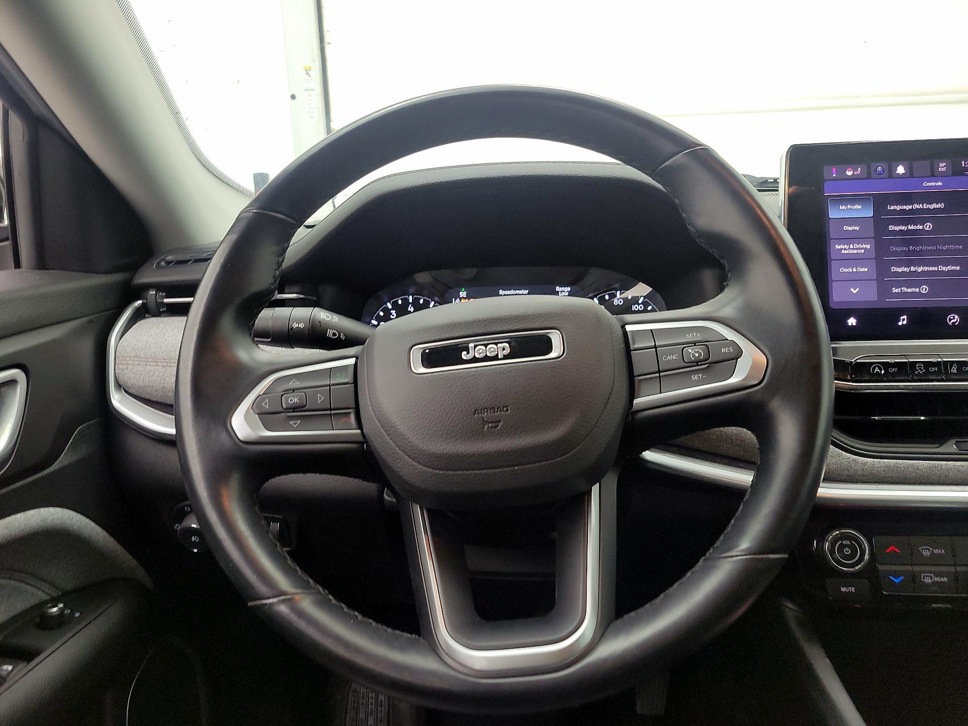 Thumbnail: 2022 Jeep Compass - 10