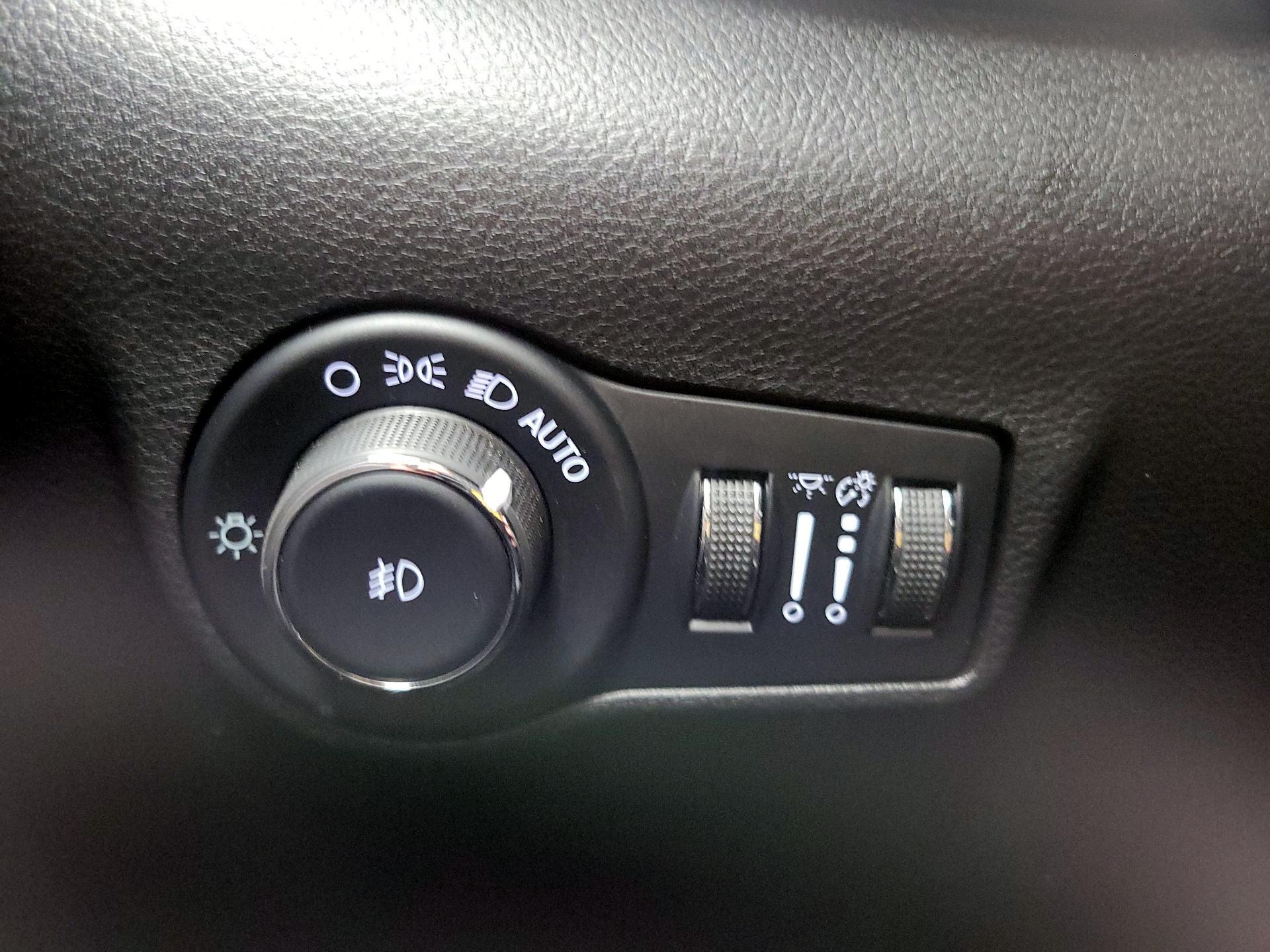 Thumbnail: 2022 Jeep Compass - 13