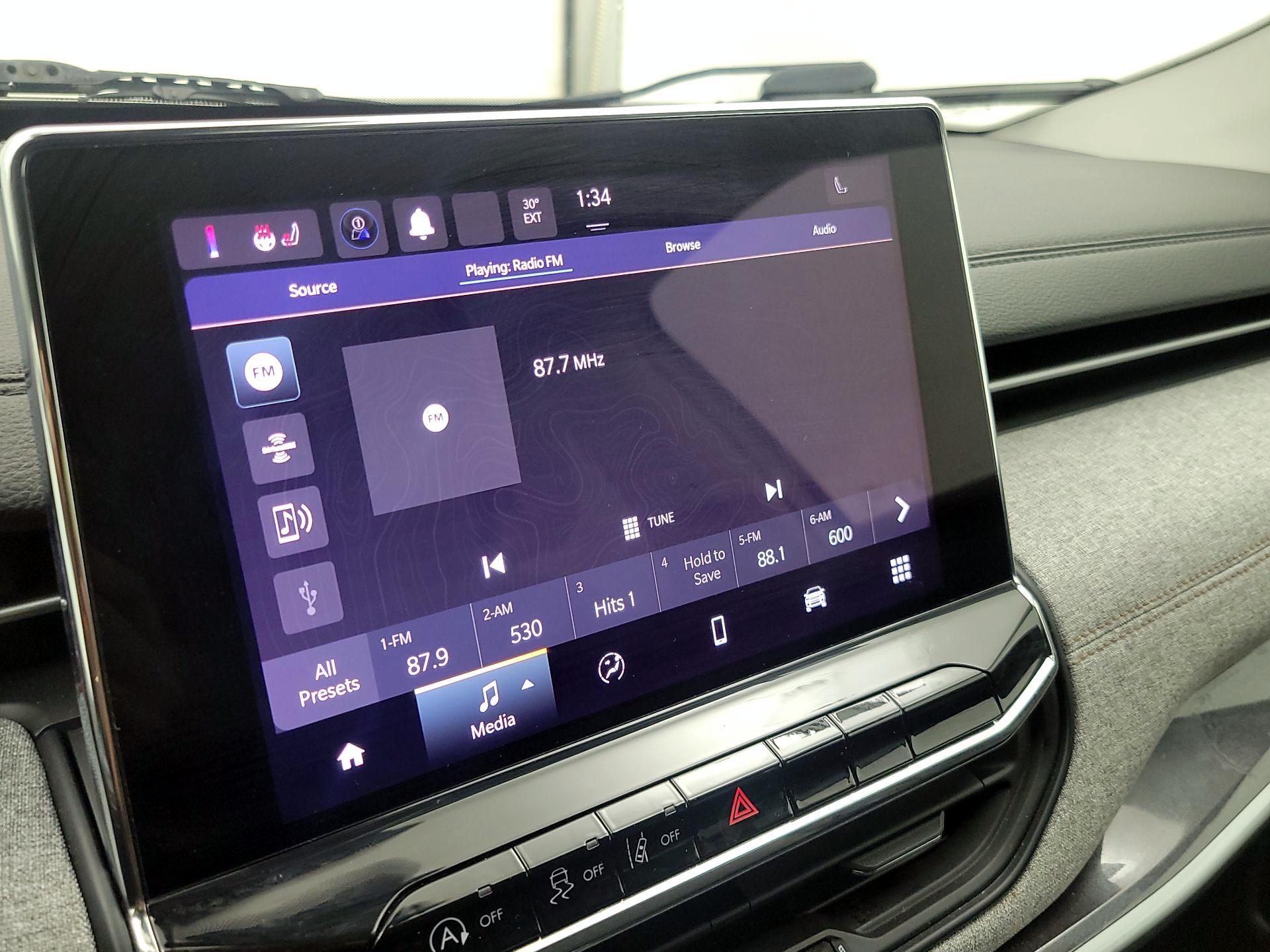 Thumbnail: 2022 Jeep Compass - 15