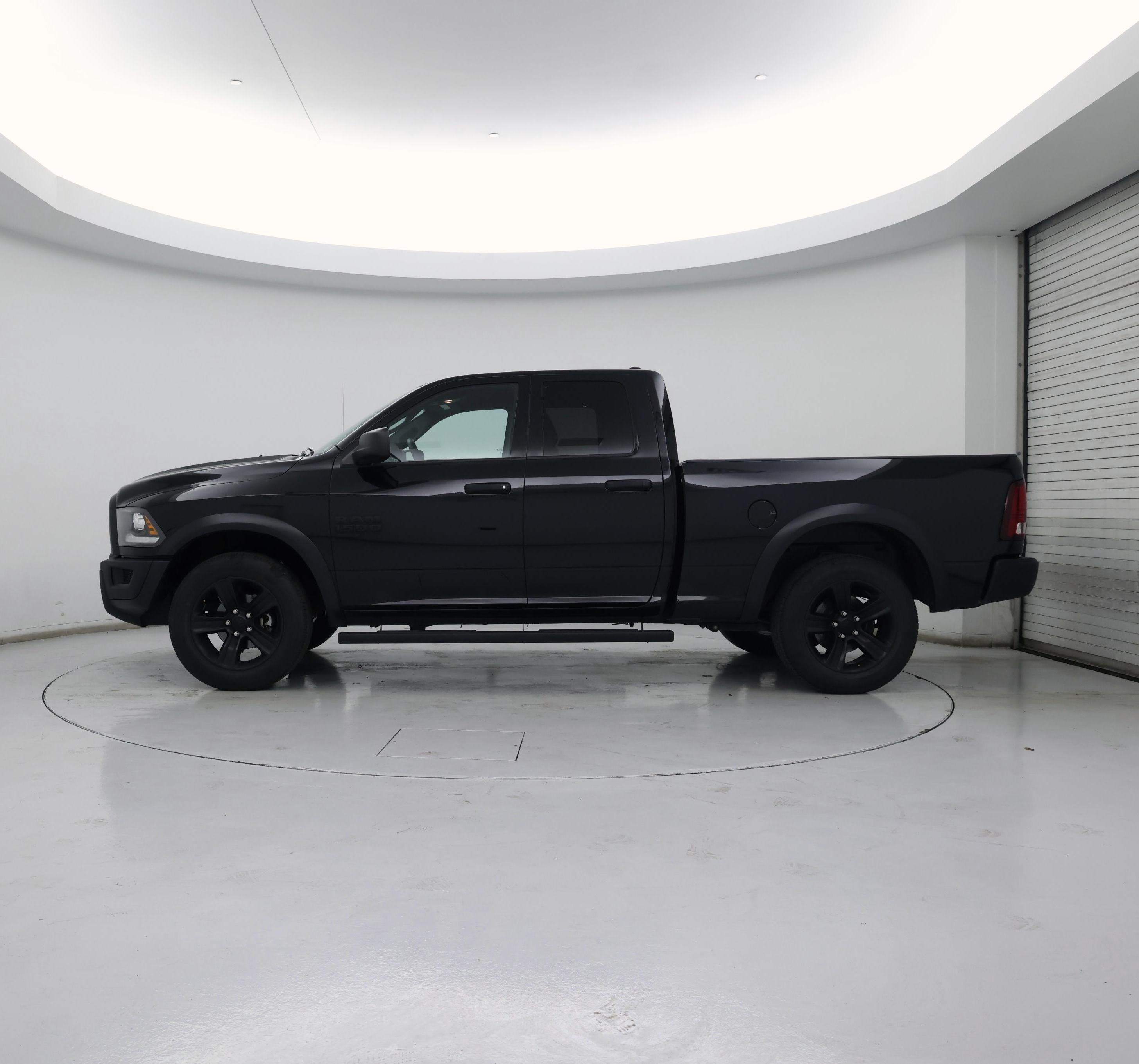 Thumbnail: 2022 RAM 1500 Classic - 3