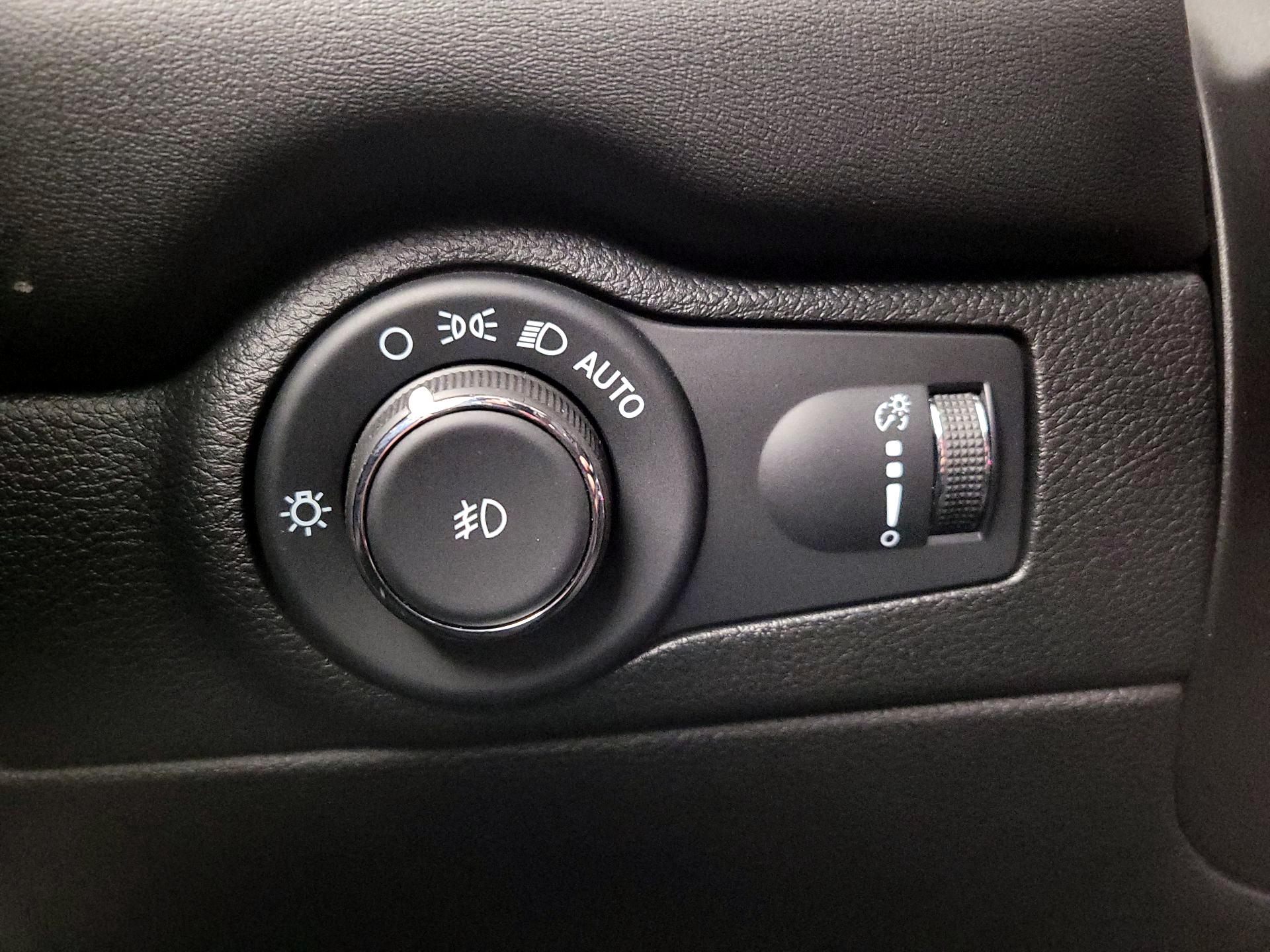 Thumbnail: 2022 Dodge Durango - 13