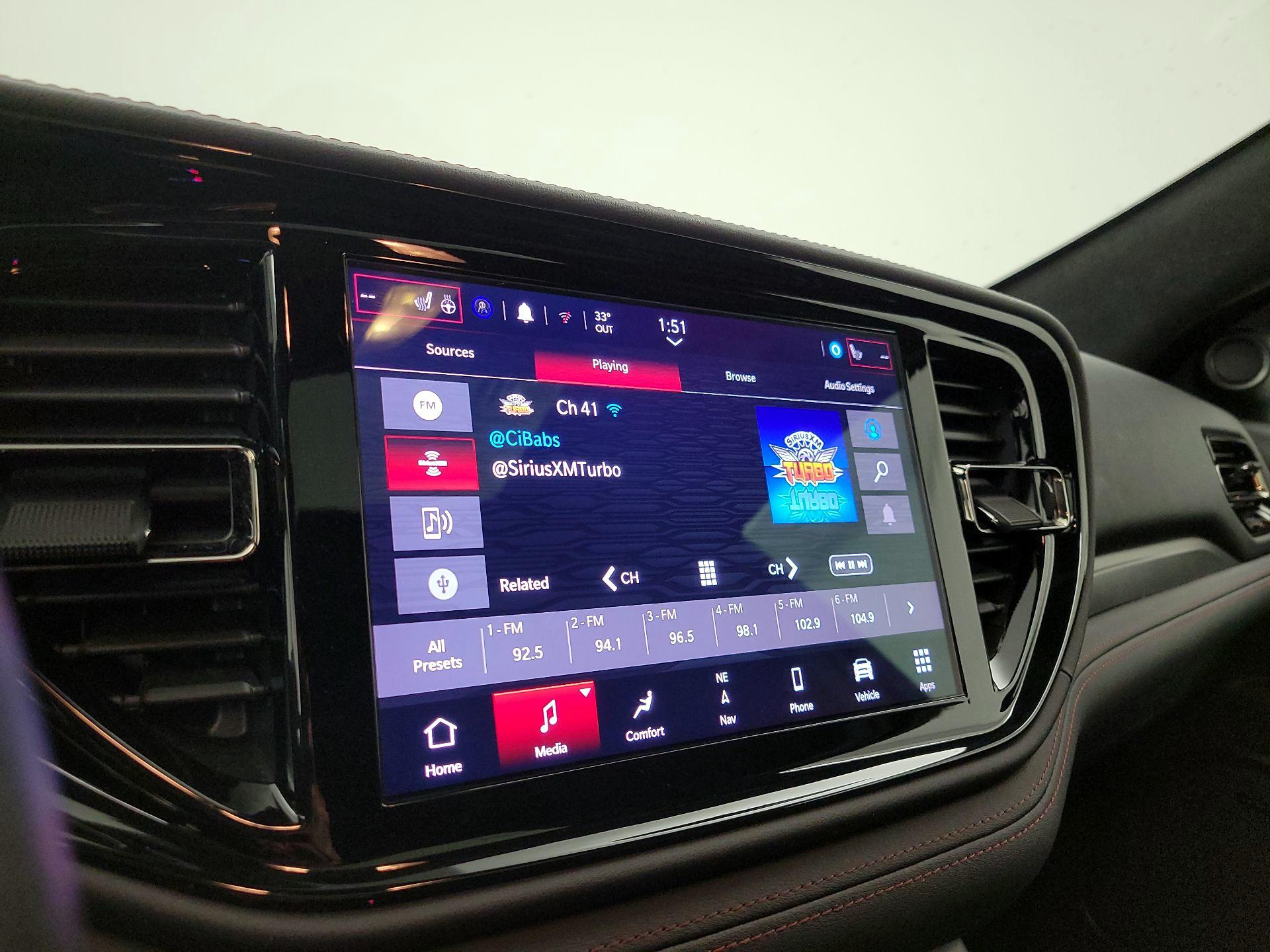 Thumbnail: 2022 Dodge Durango - 16