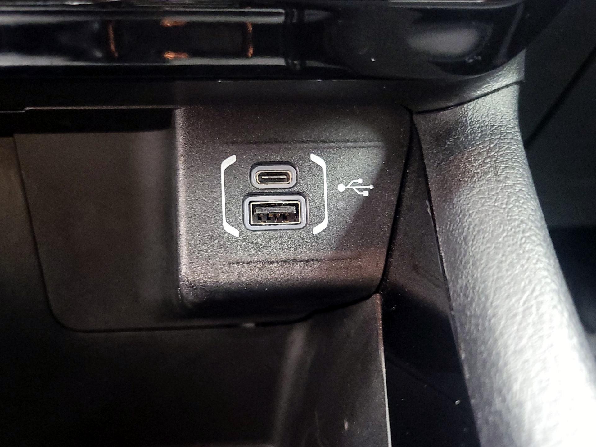 Thumbnail: 2022 Jeep Compass - 18