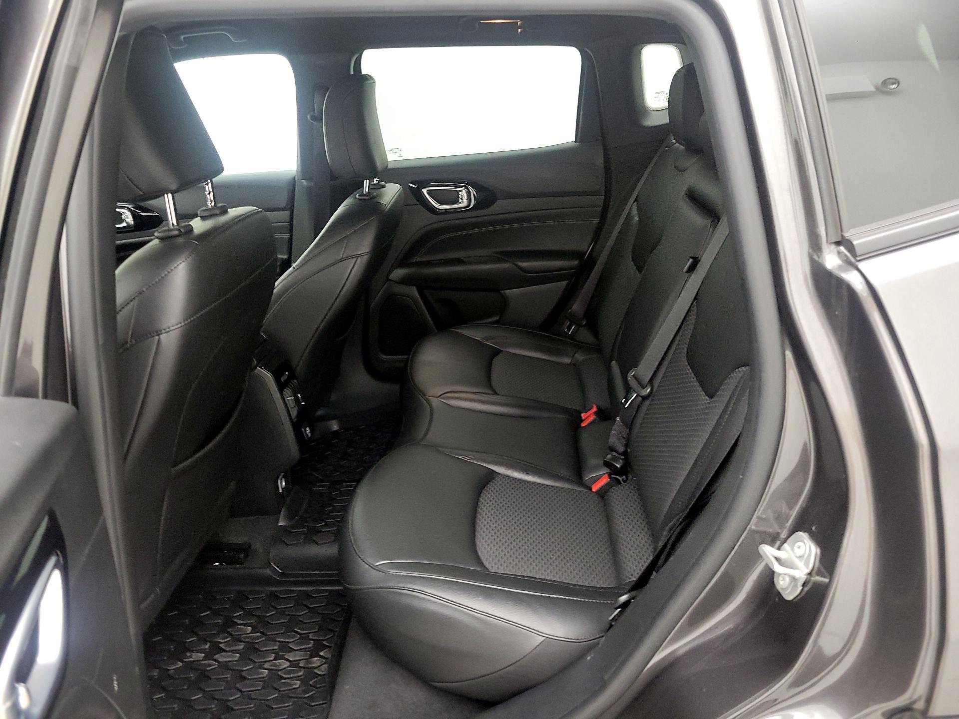 Thumbnail: 2022 Jeep Compass - 19
