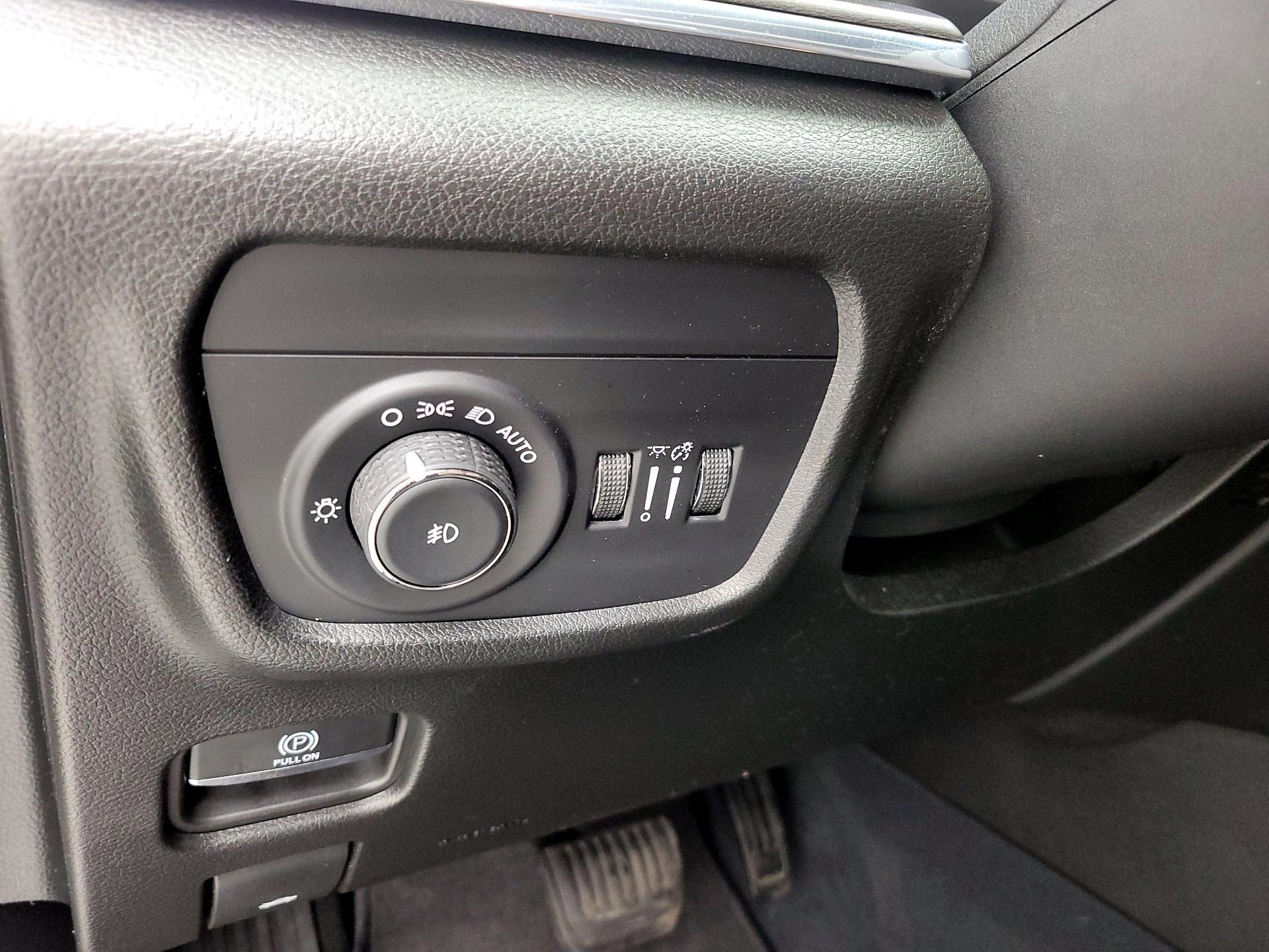 Thumbnail: 2023 Jeep Grand Cherokee - 13