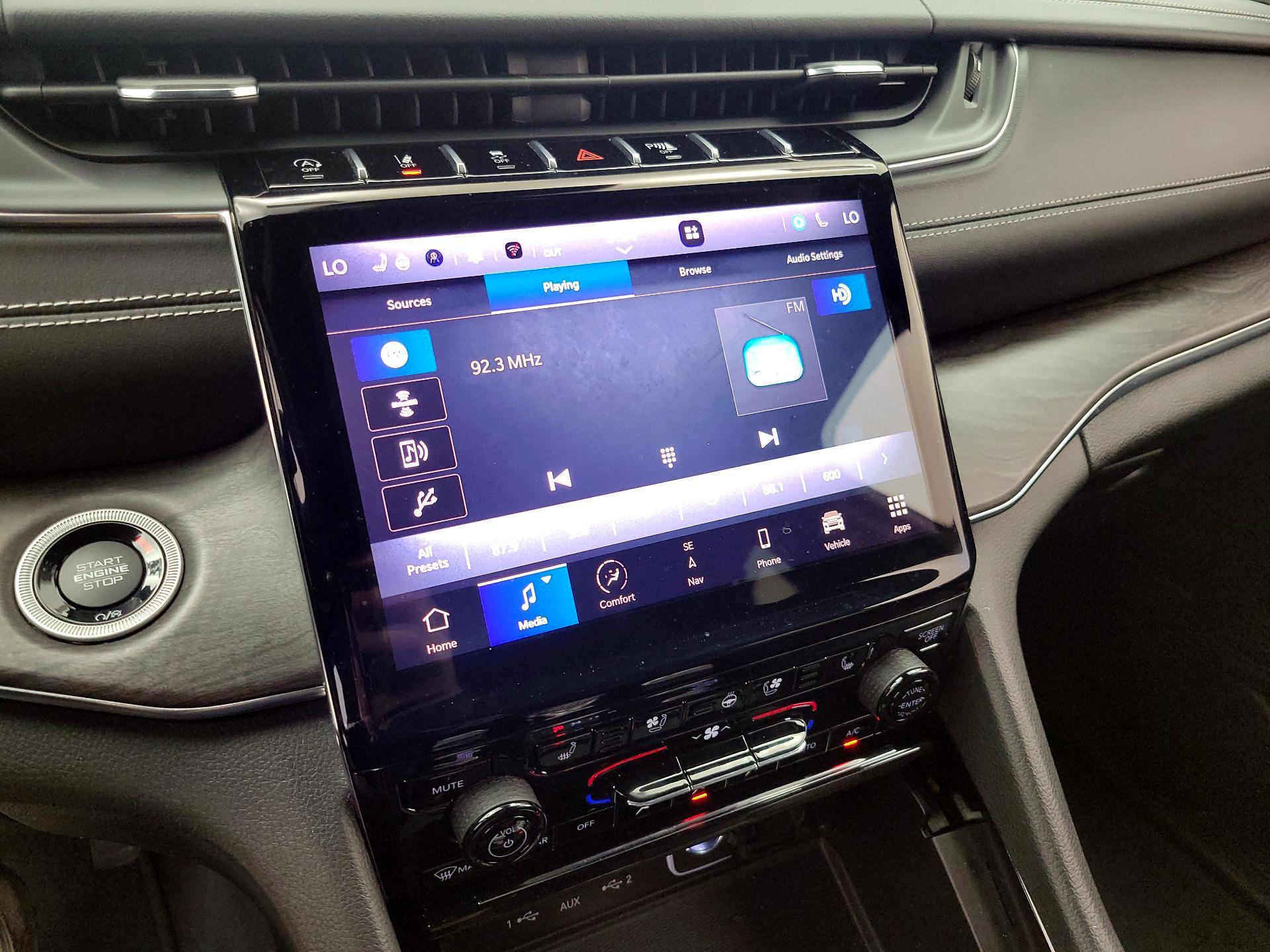 Thumbnail: 2023 Jeep Grand Cherokee - 16