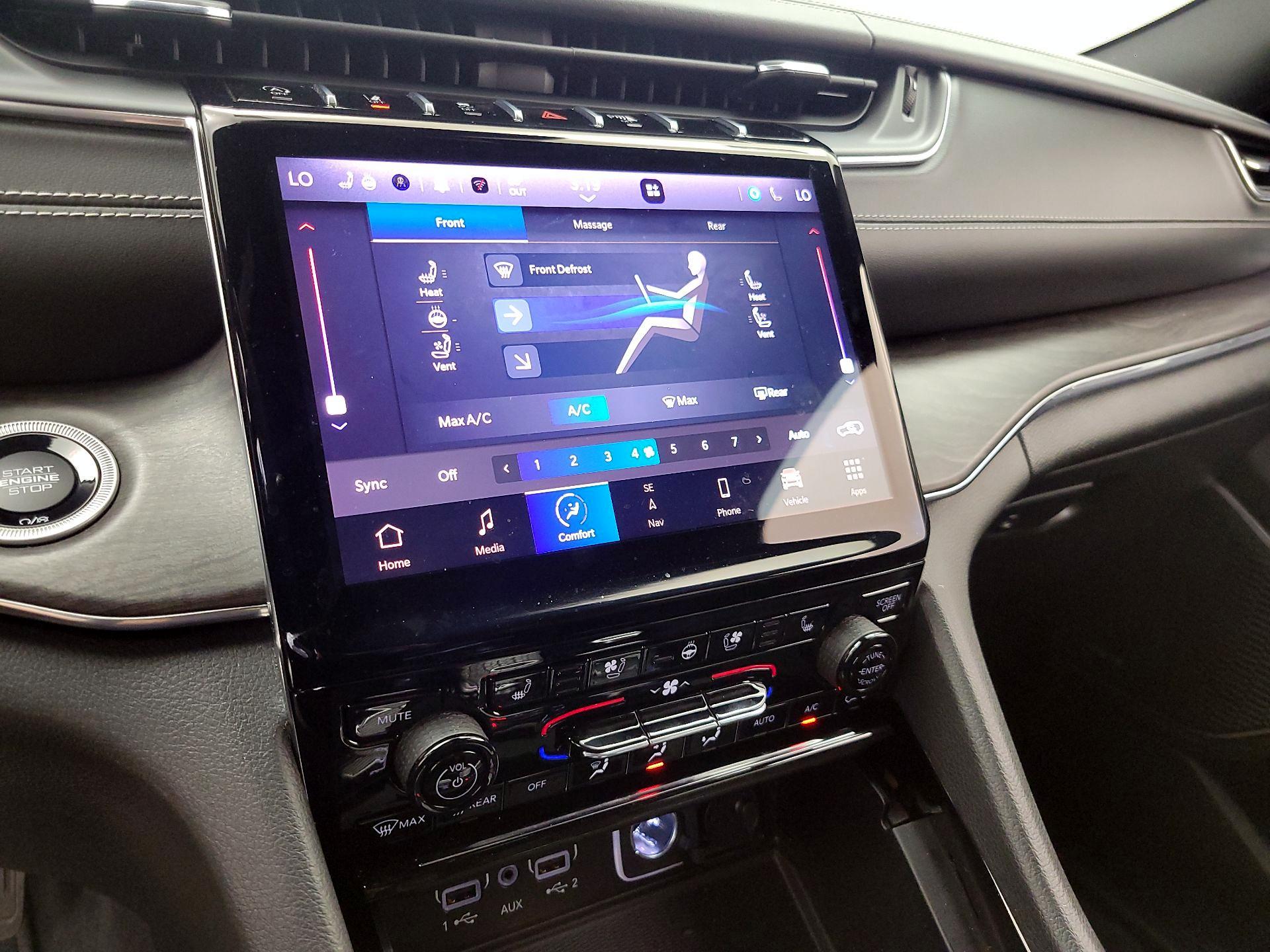 Thumbnail: 2023 Jeep Grand Cherokee - 17